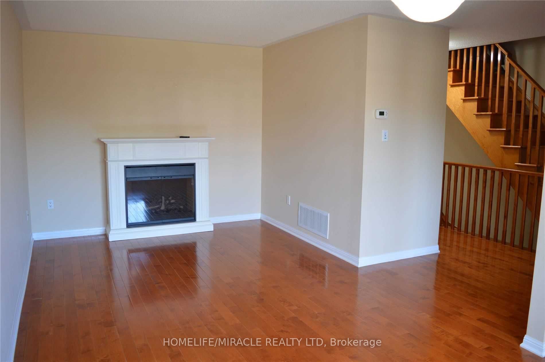 918 Burgess Gardens Property Photo 9