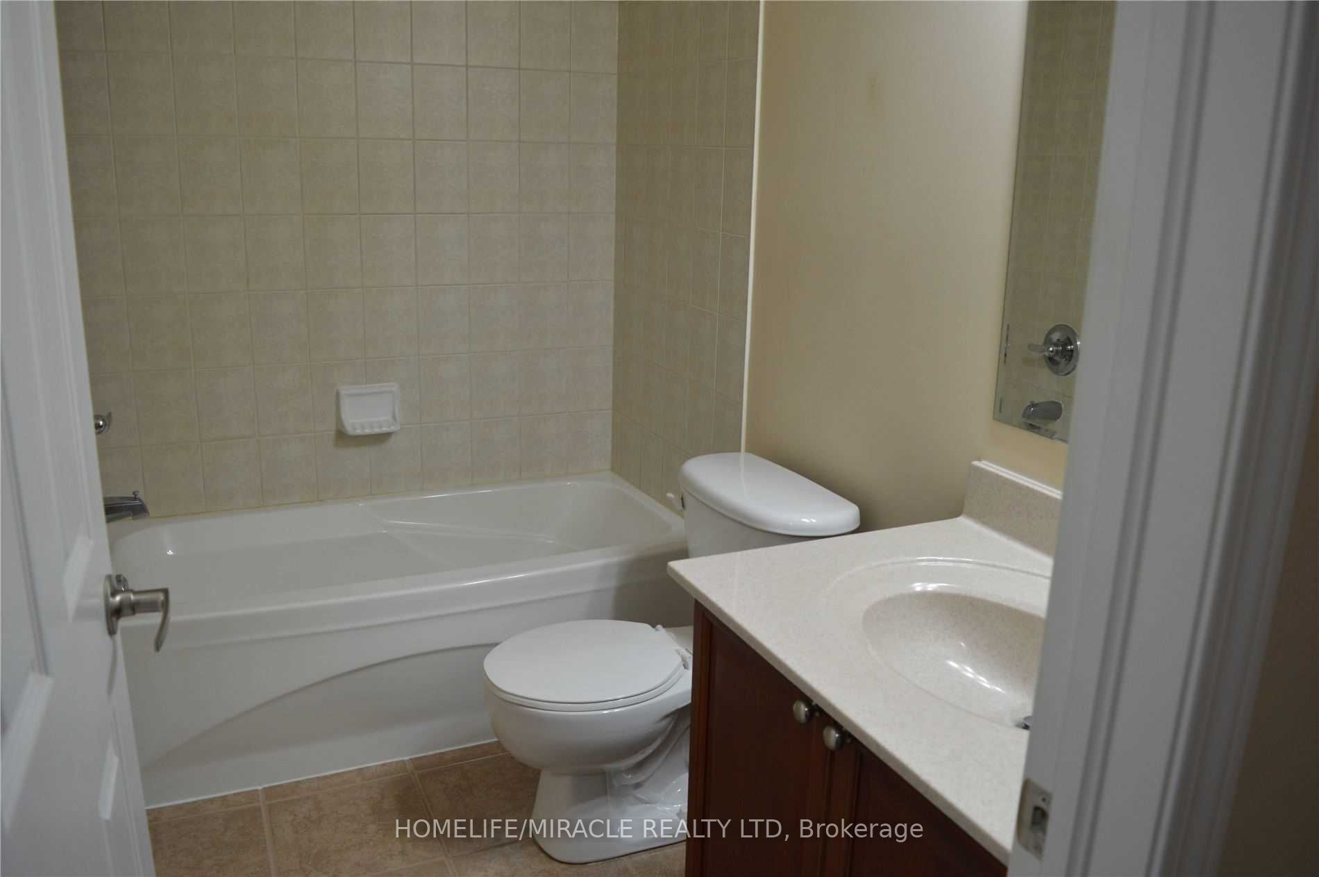 918 Burgess Gardens Property Photo 15