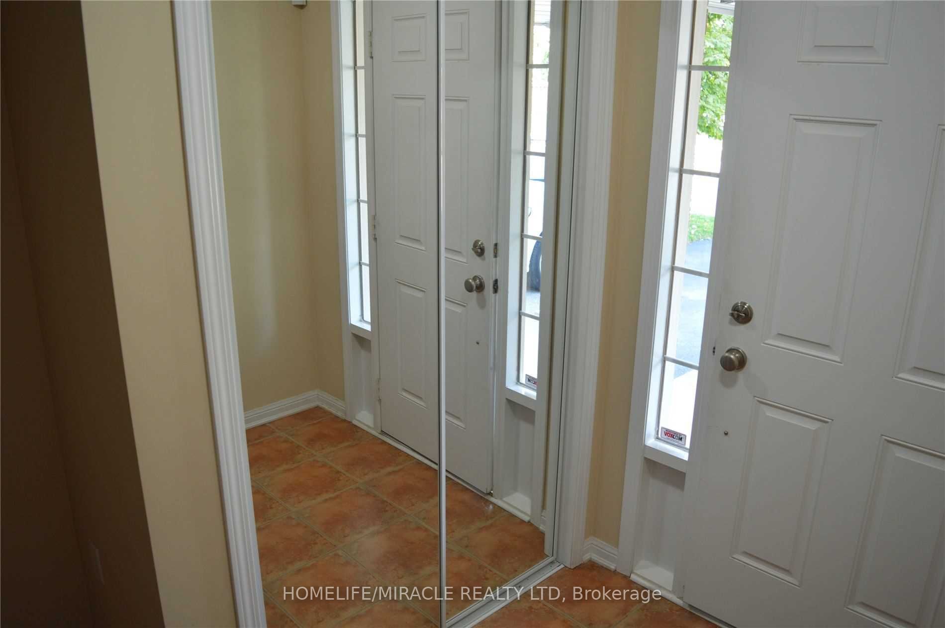 918 Burgess Gardens Property Photo 16