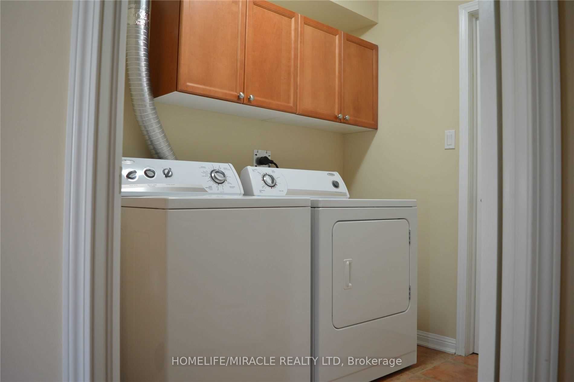 918 Burgess Gardens Property Photo 18