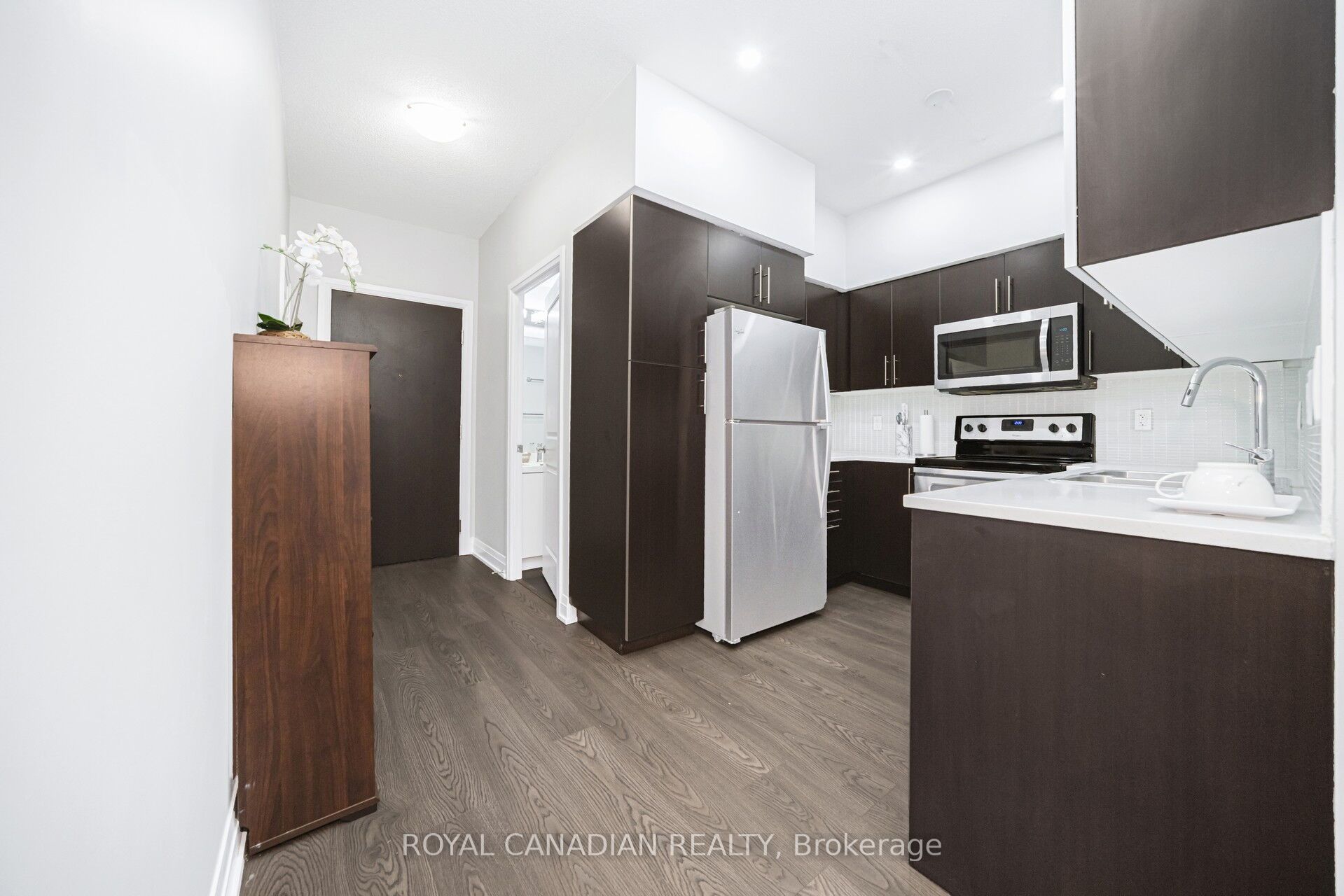 55 Speers Road 308 Property Photo 15