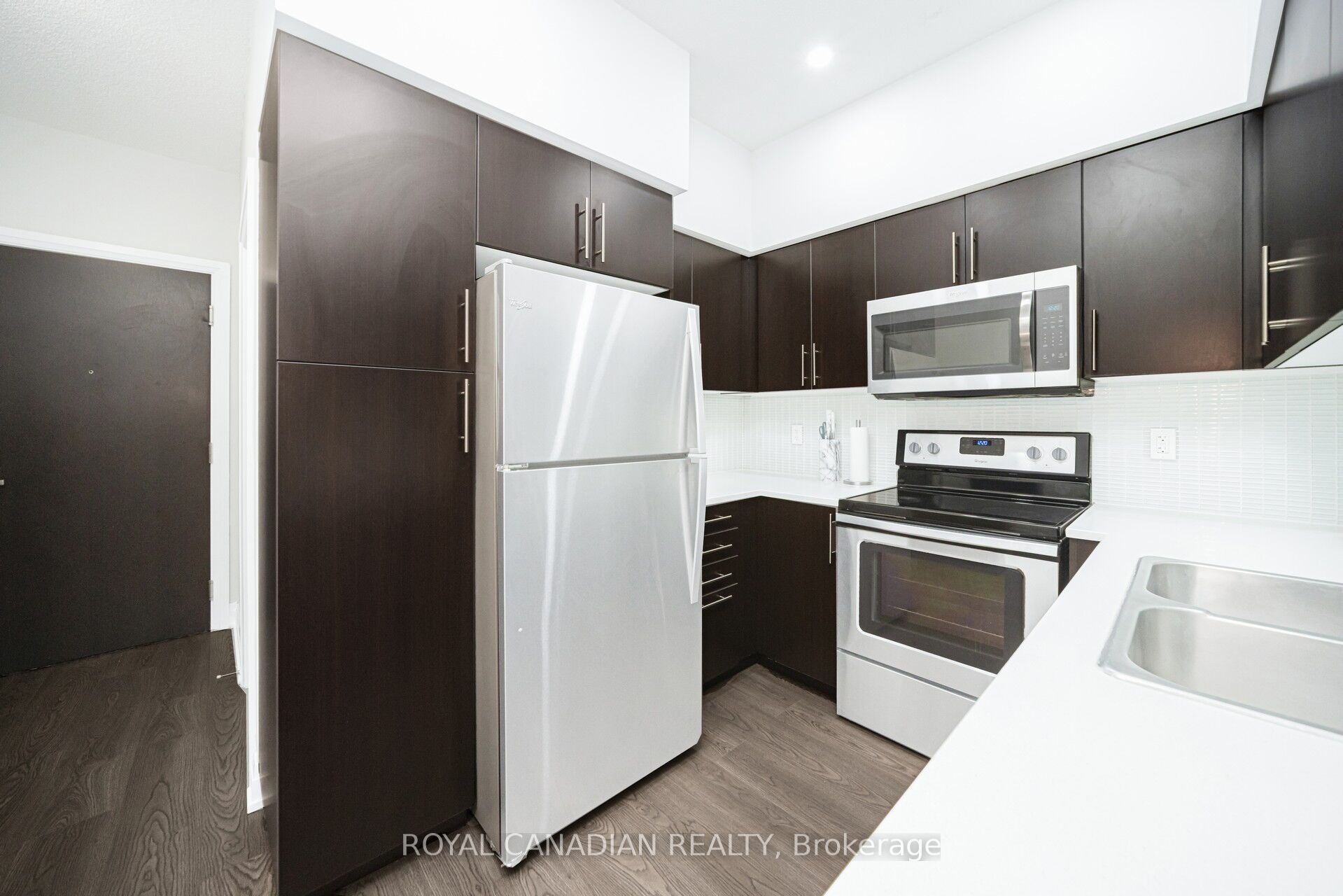 55 Speers Road 308 Property Photo 16