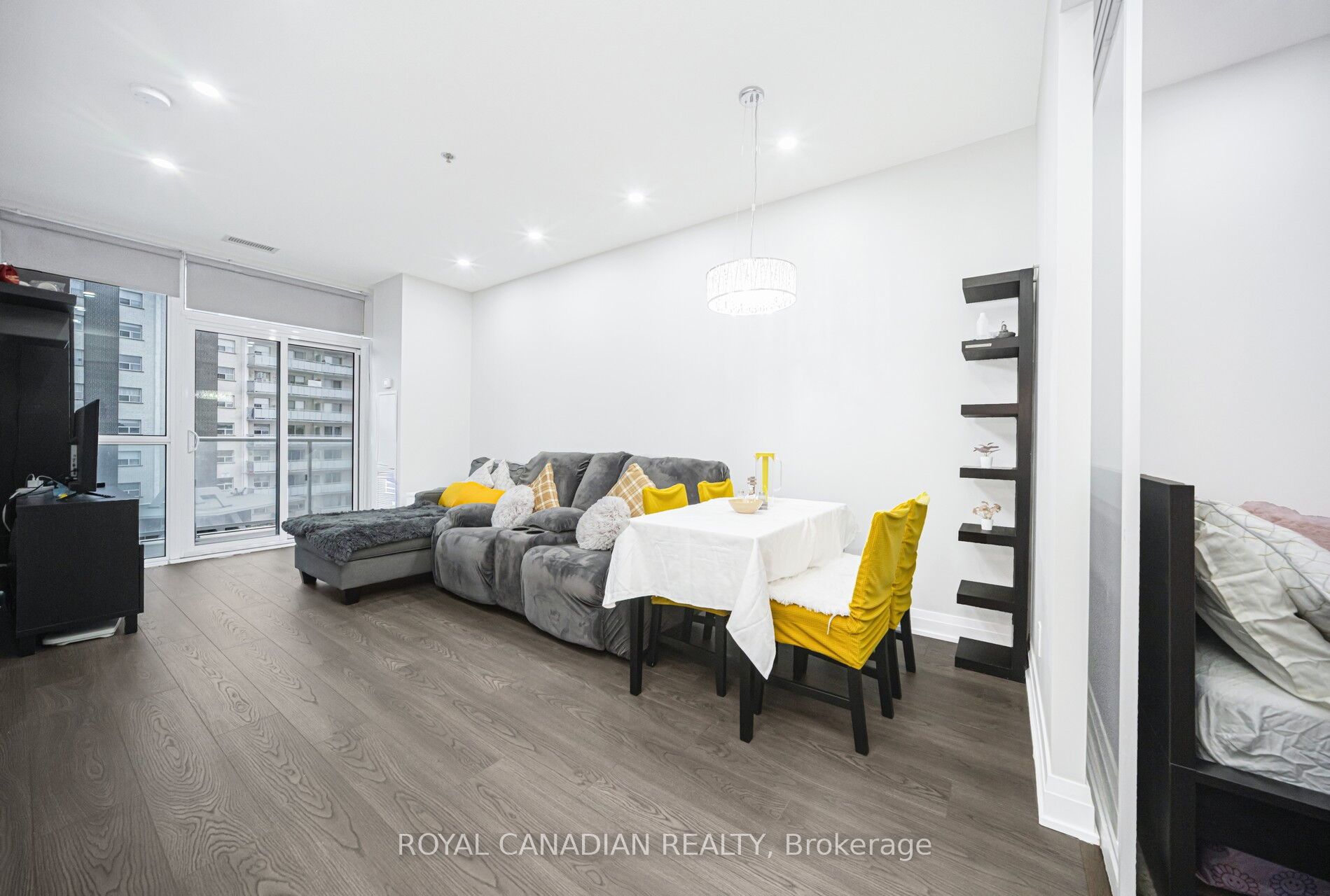 55 Speers Road 308 Property Photo 22