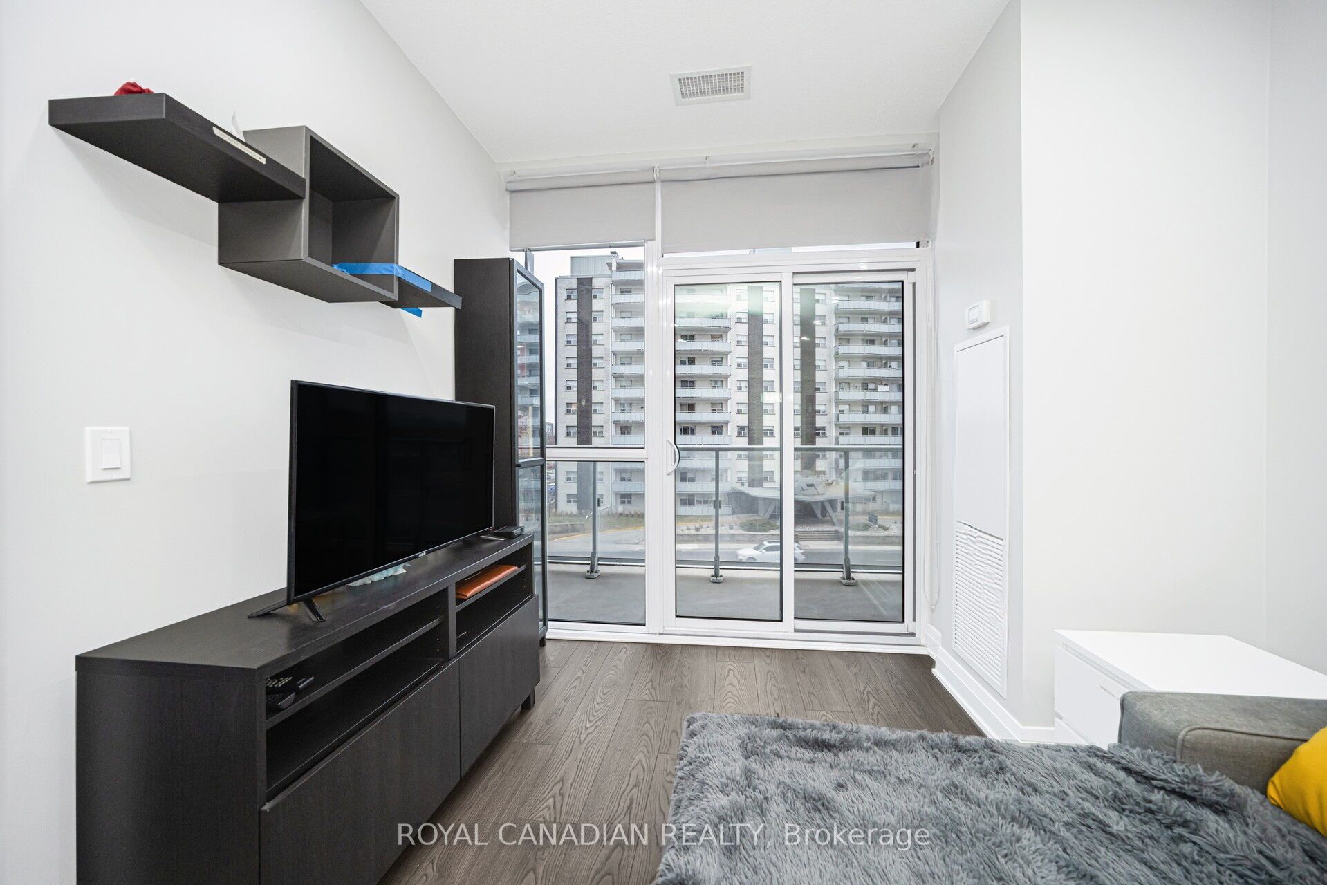 55 Speers Road 308 Property Photo 30