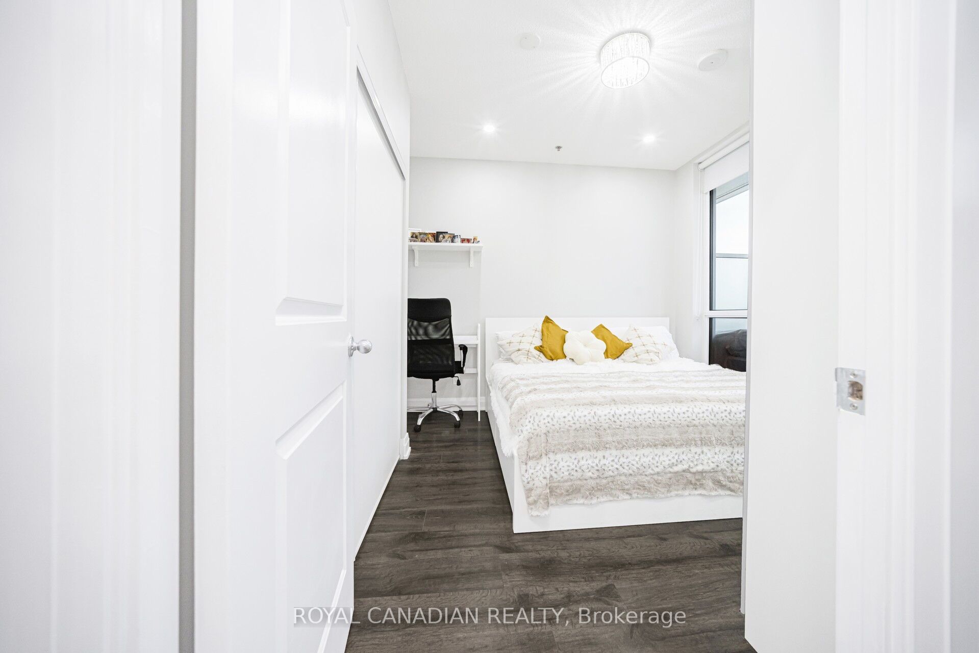 55 Speers Road 308 Property Photo 31