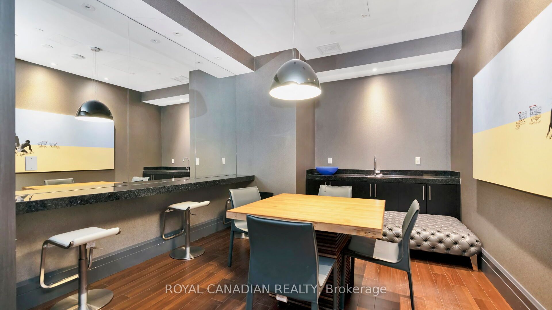 55 Speers Road 308 Property Photo 42