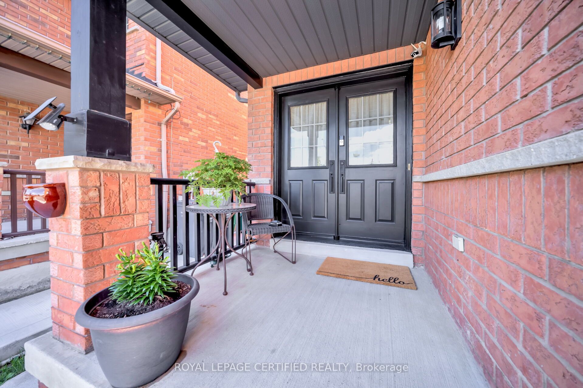 70 Vintage Gate Property Photo 3