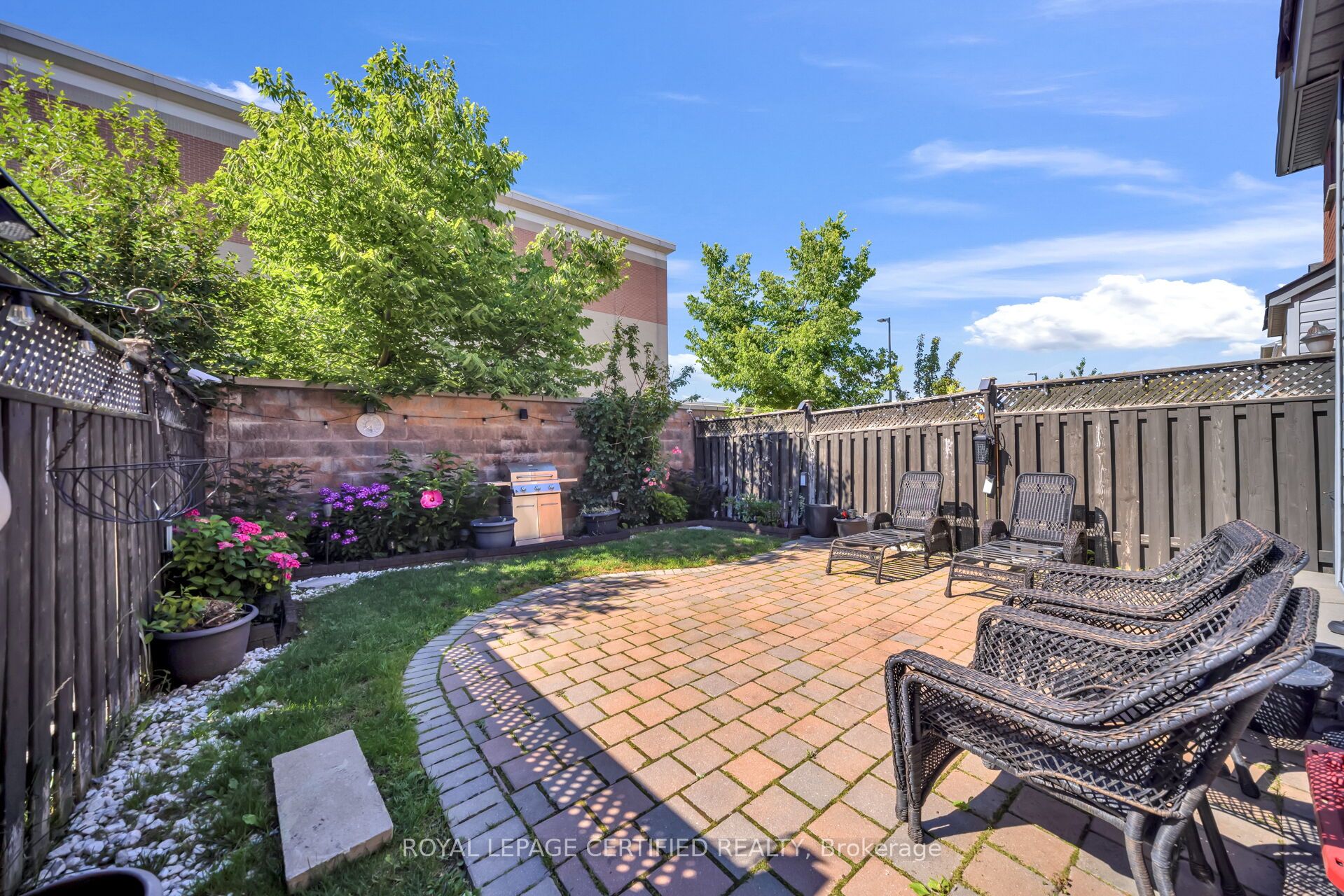 70 Vintage Gate Property Photo 44