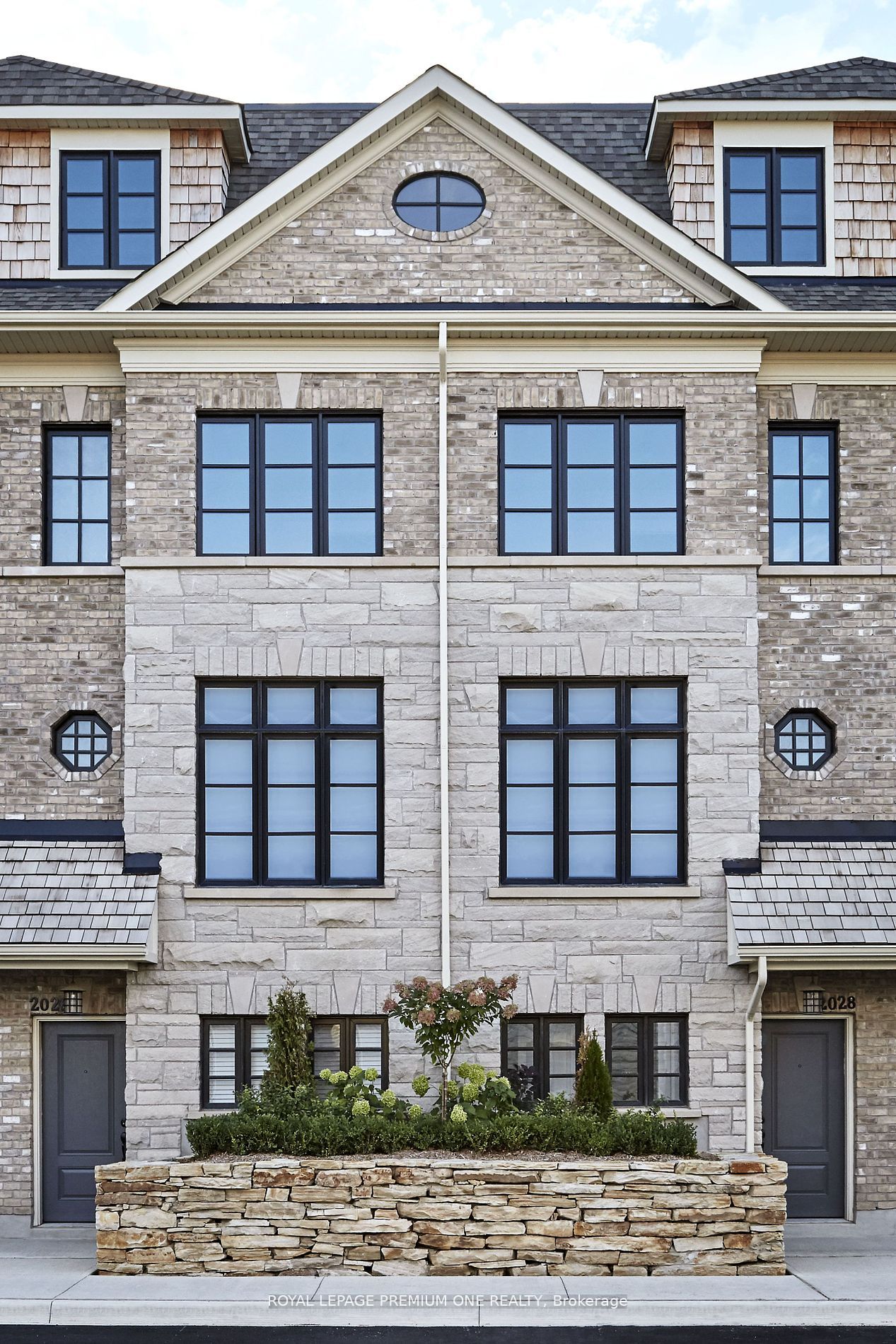 30 Lunar Crescent 55 Property Photo 1