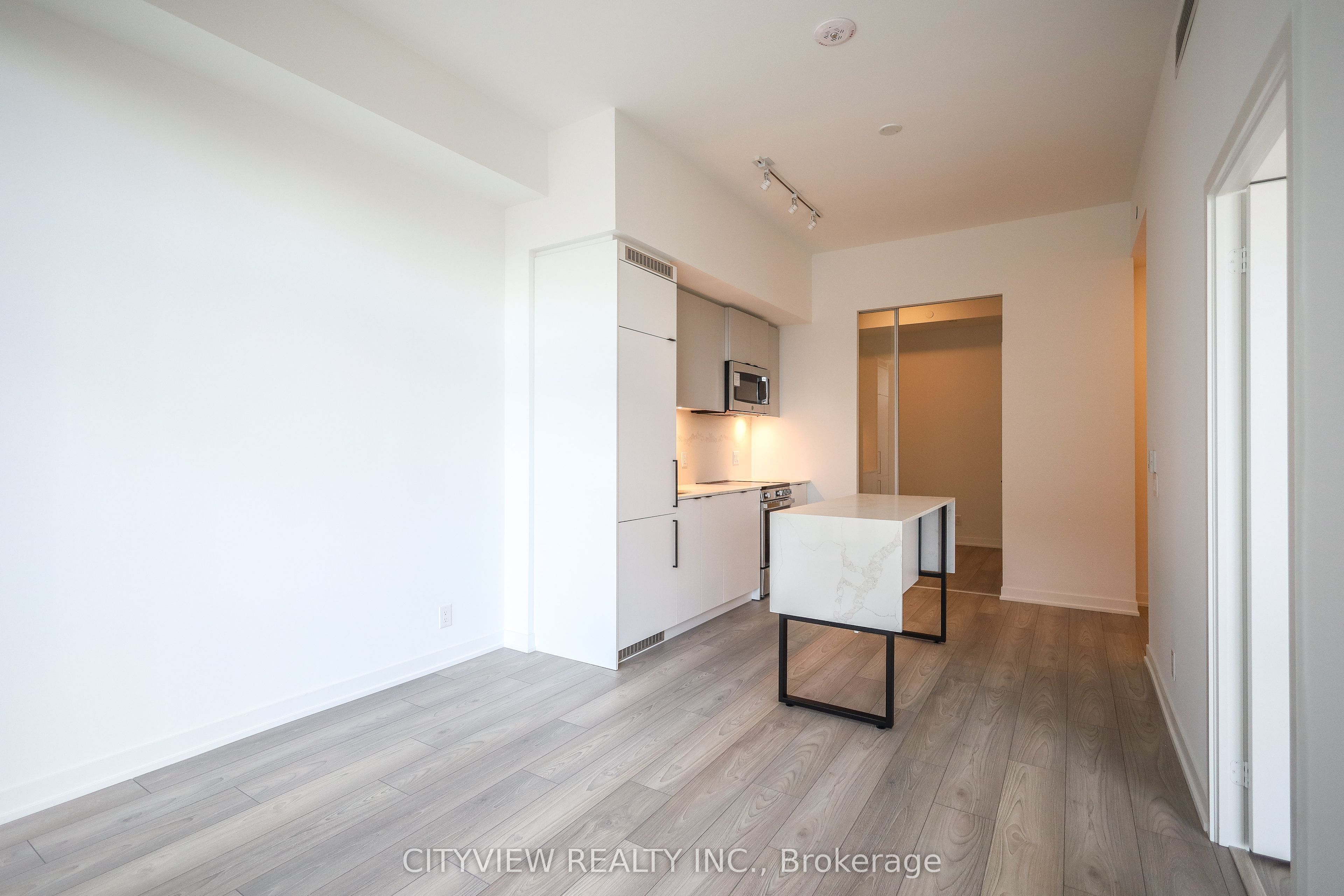 285 Dufferin Street 1127 Property Photo 14