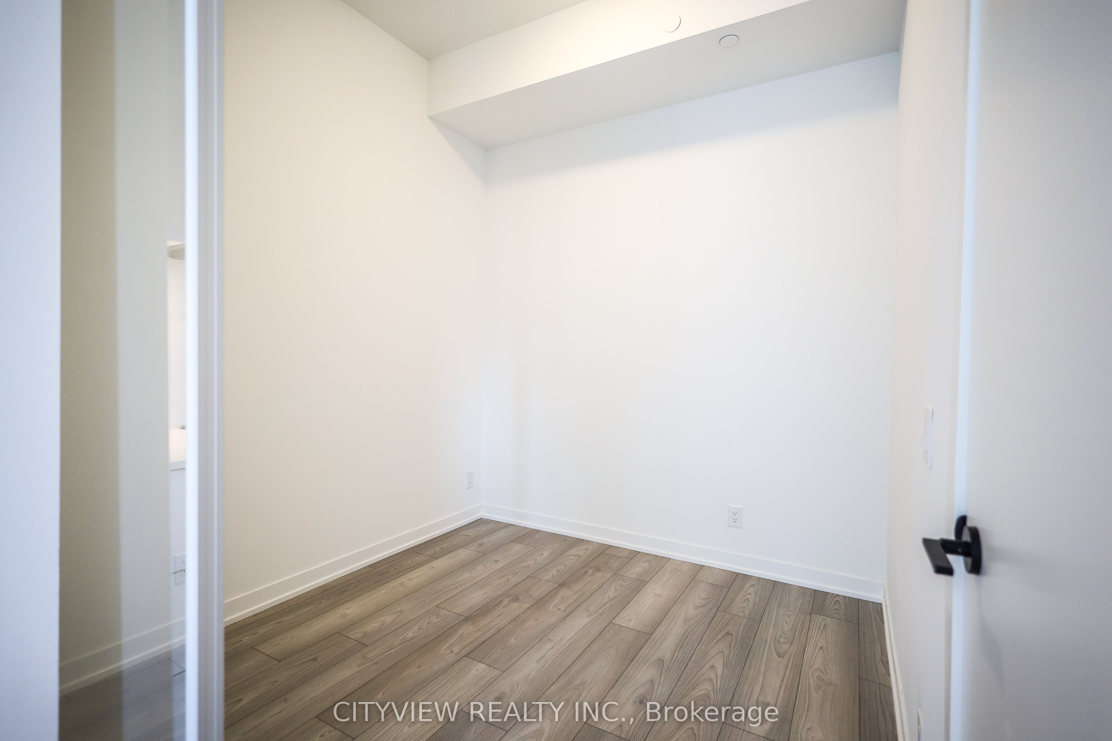 285 Dufferin Street 1127 Property Photo 19