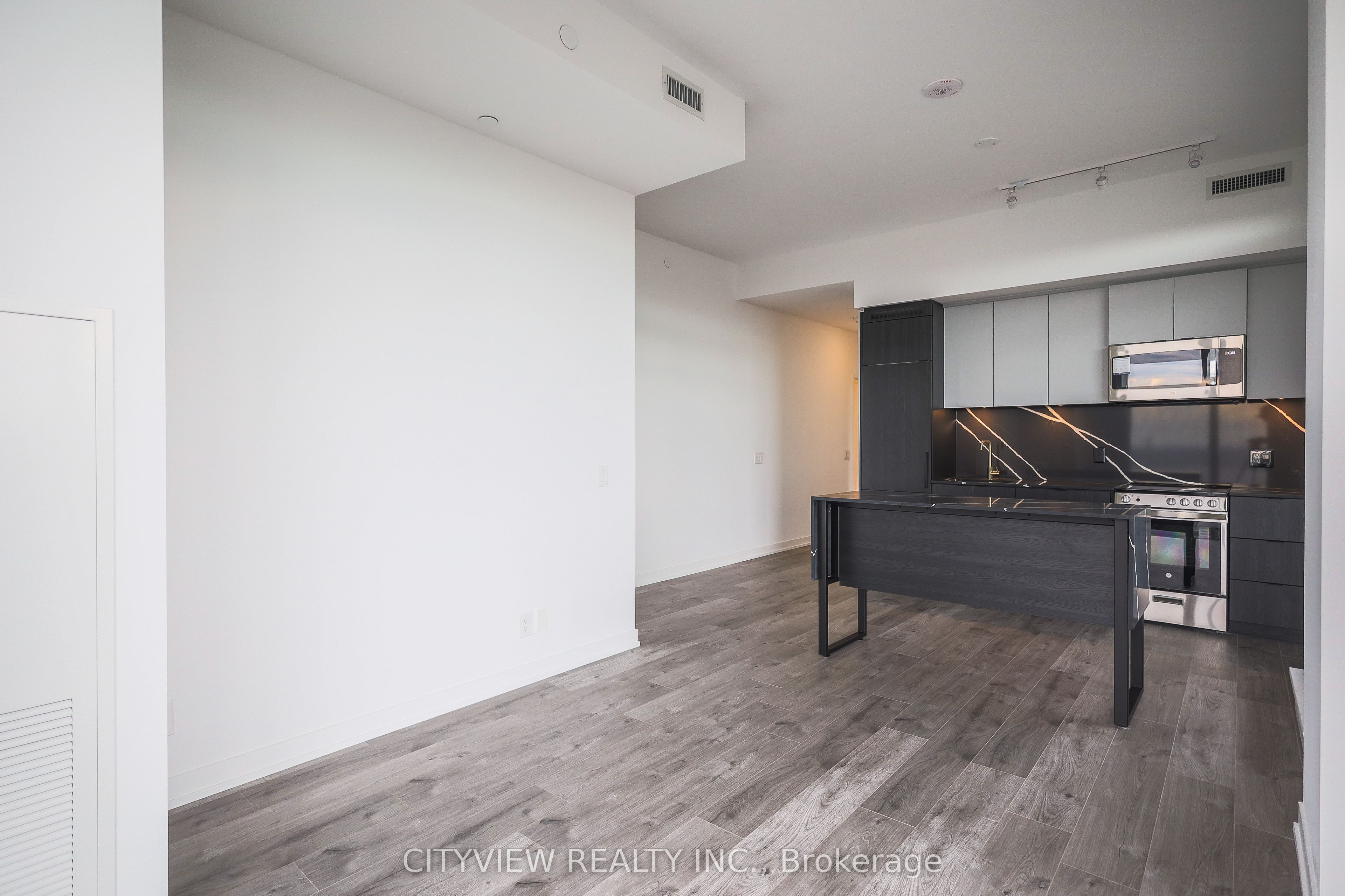 285 Dufferin Street 1402 Property Photo 12
