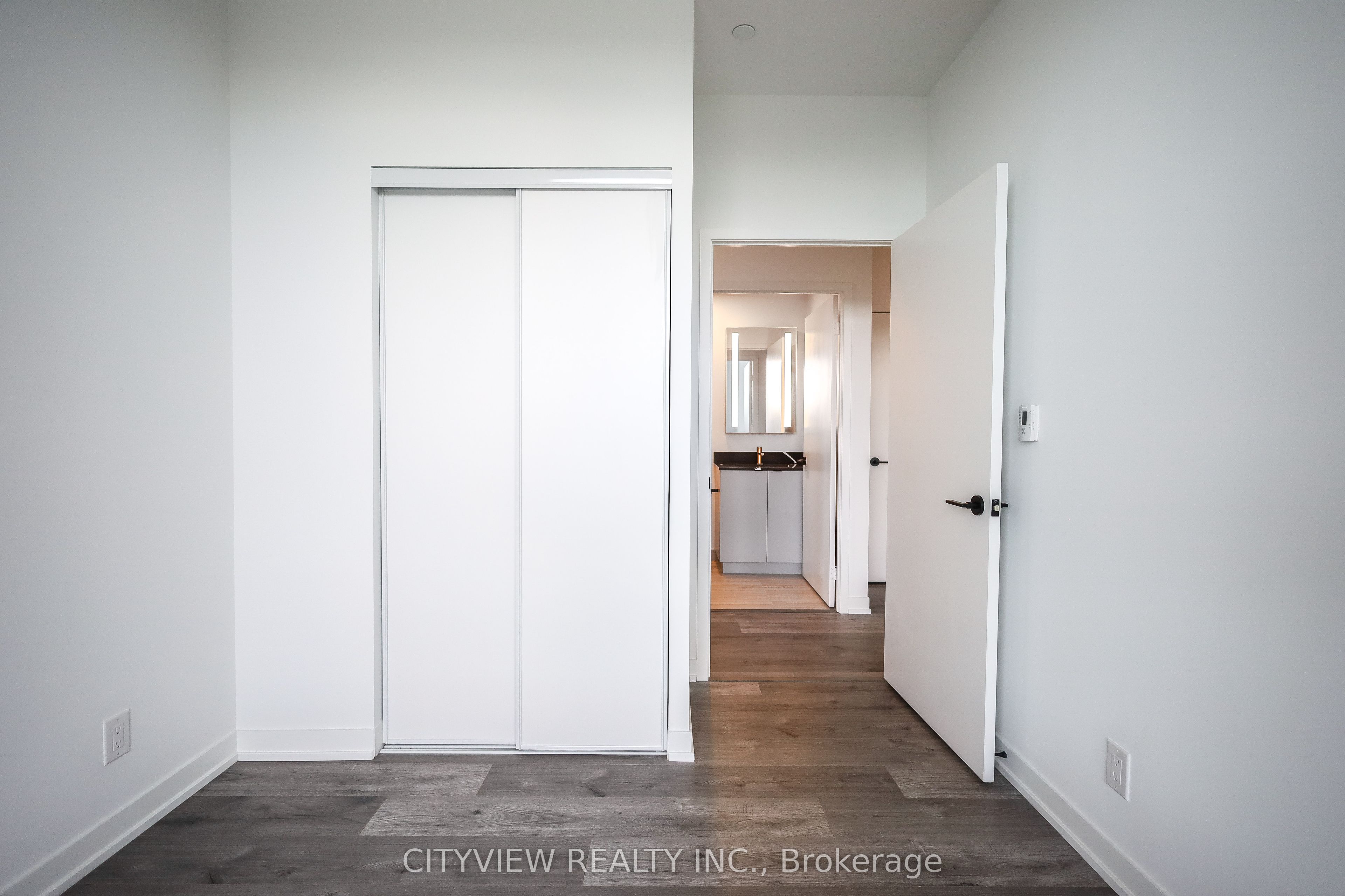 285 Dufferin Street 1402 Property Photo 20