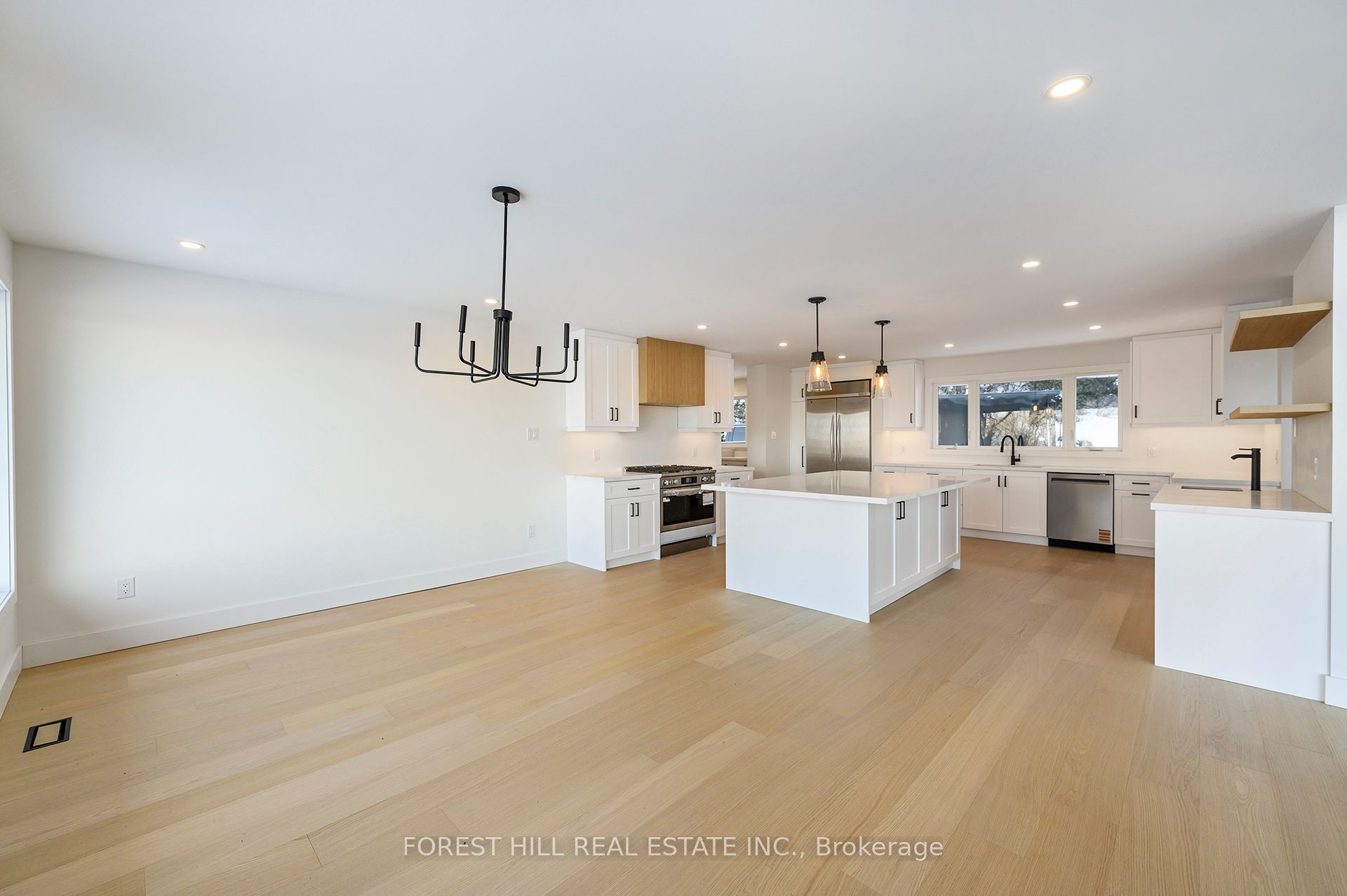 7139 Appleby Line Property Photo 9