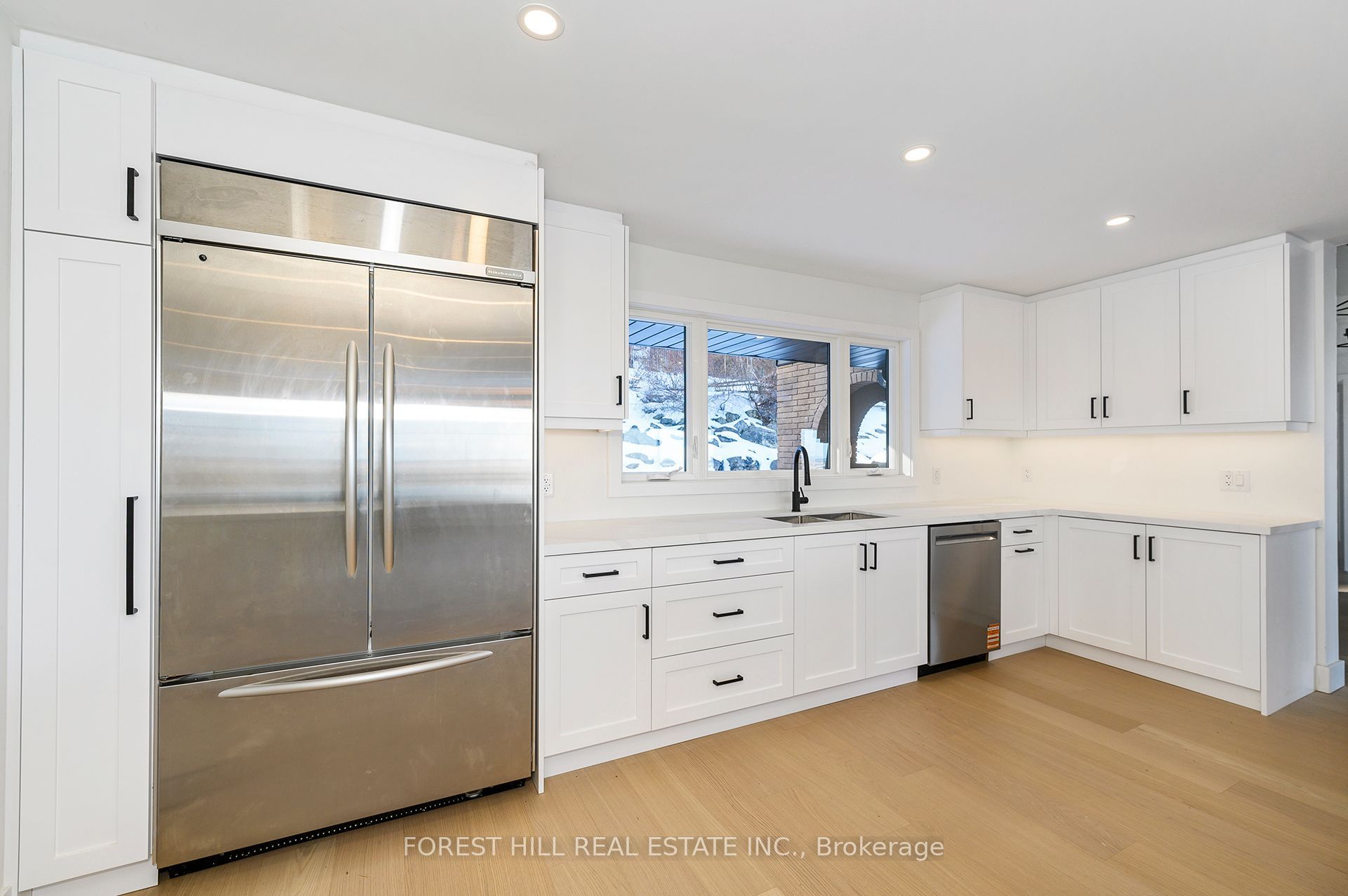 7139 Appleby Line Property Photo 10