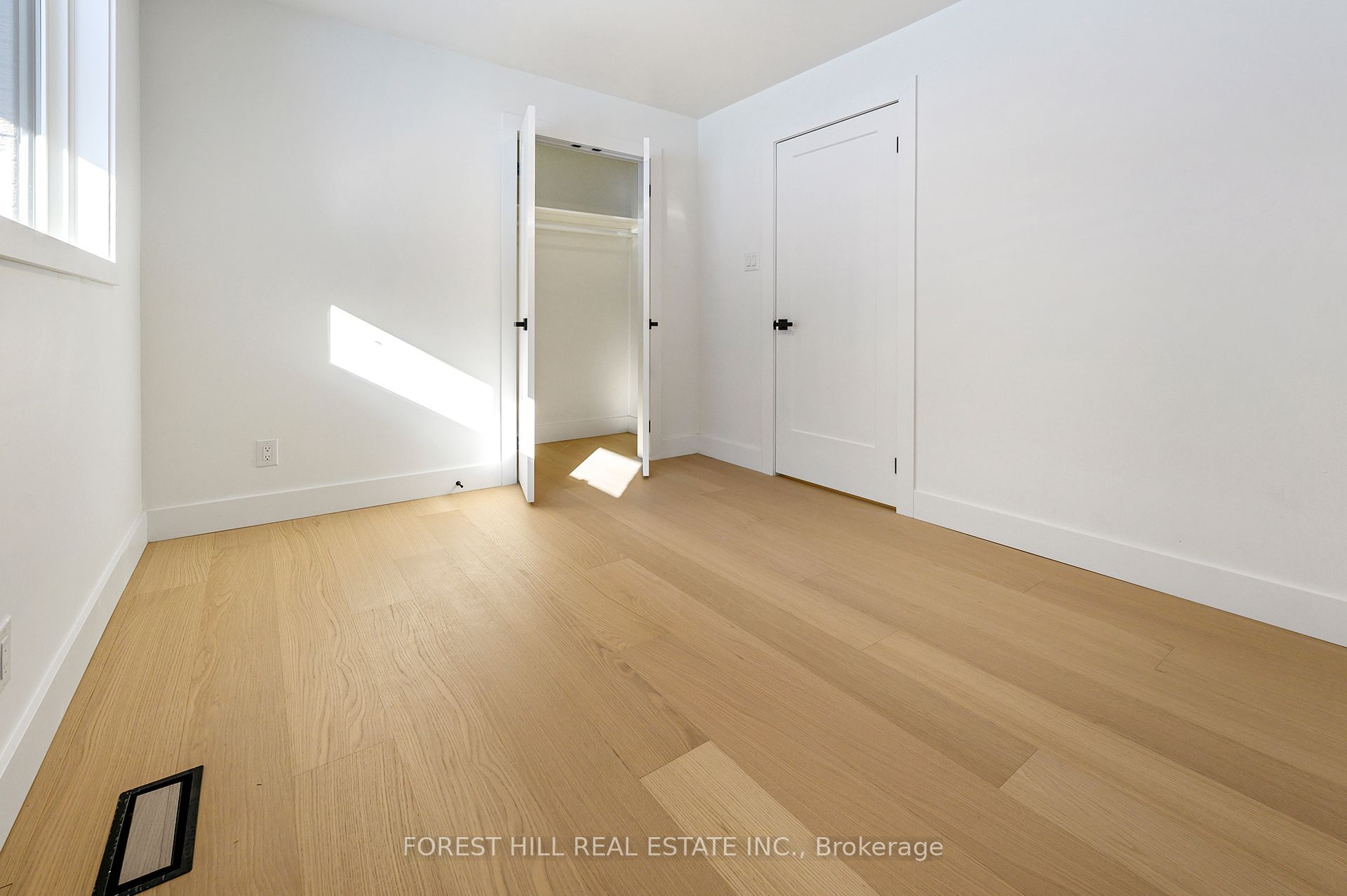7139 Appleby Line Property Photo 22
