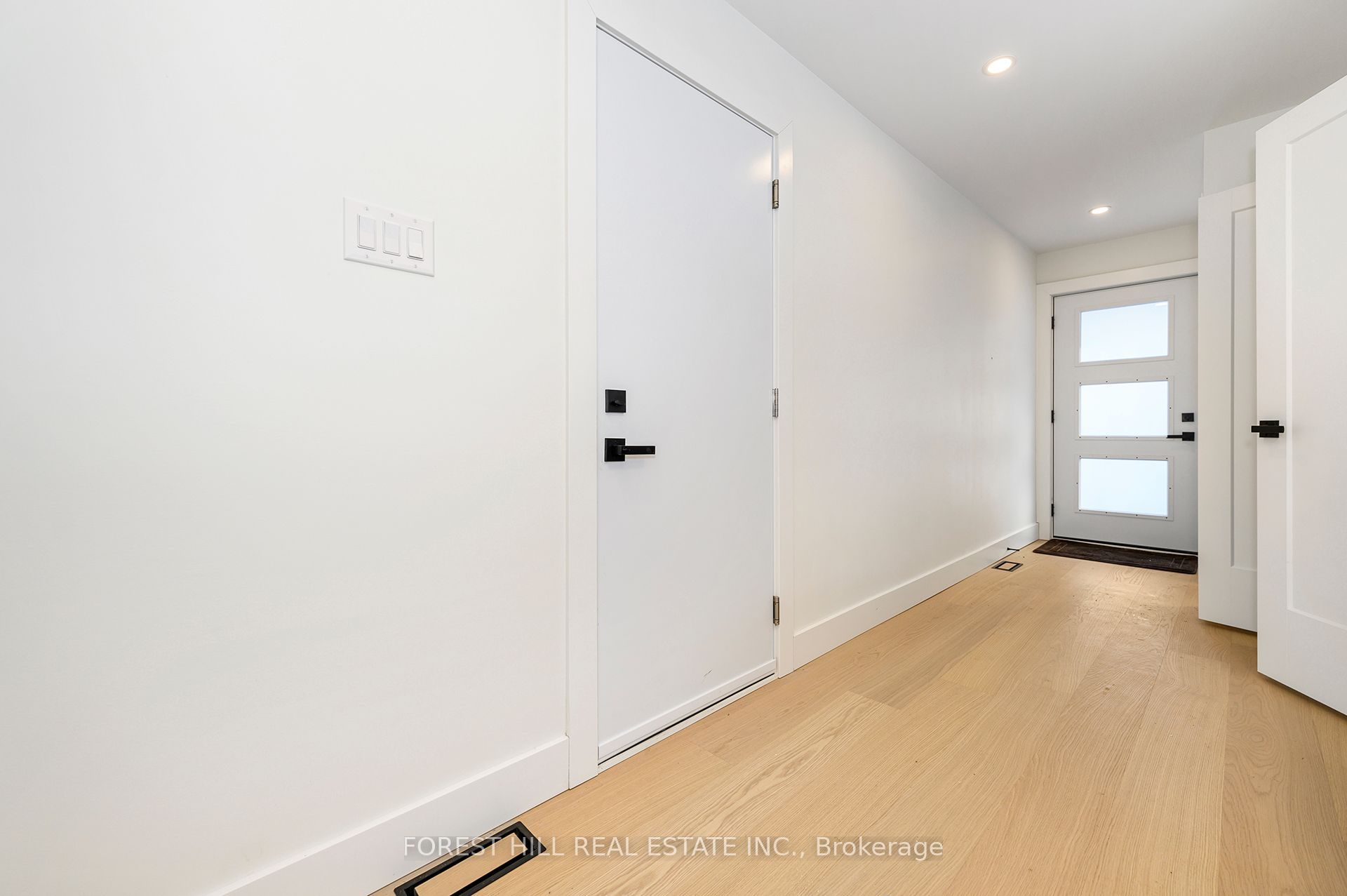 7139 Appleby Line Property Photo 23