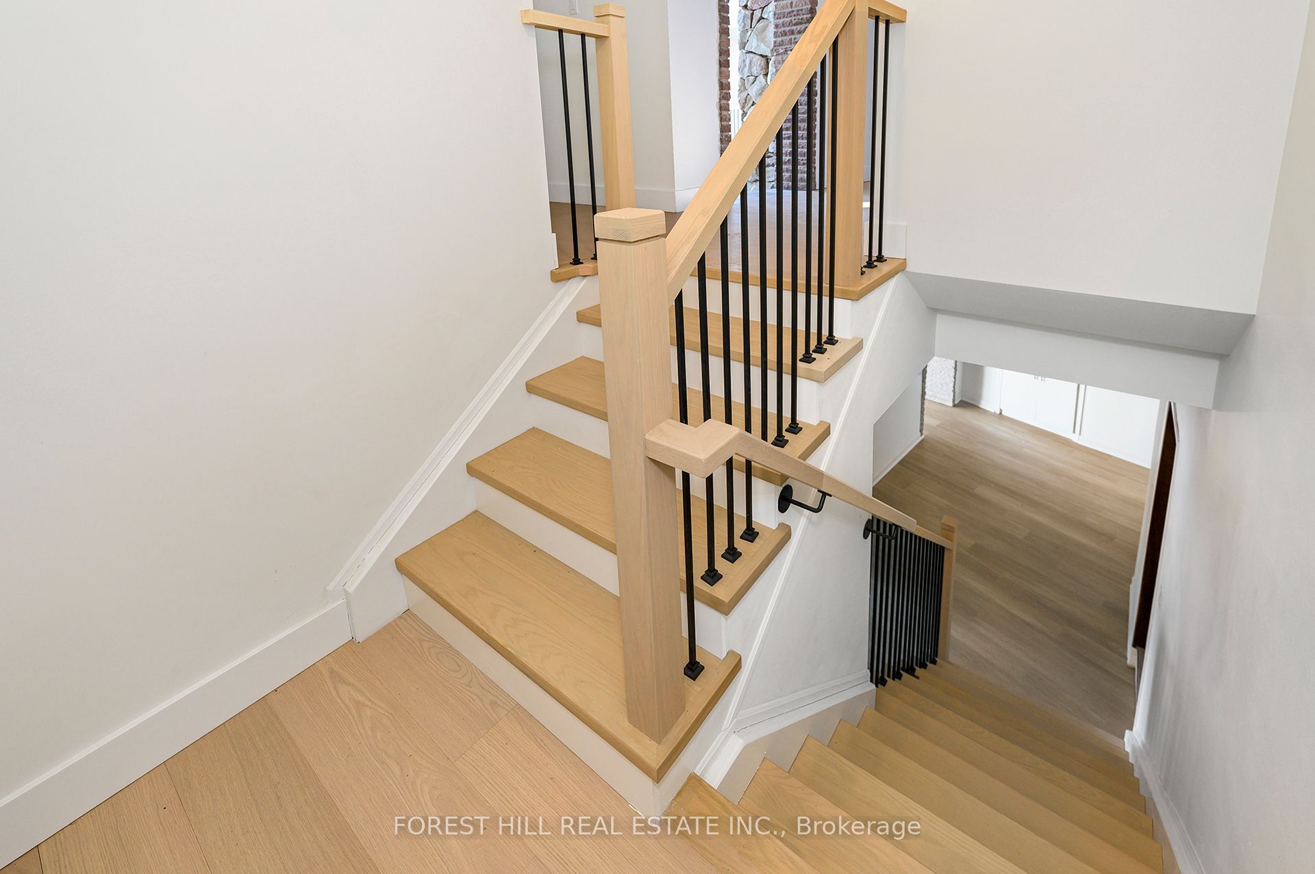 7139 Appleby Line Property Photo 25