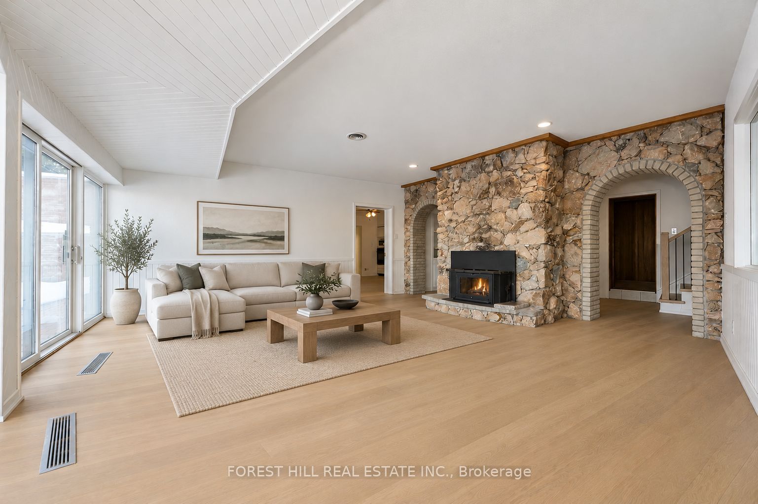 7139 Appleby Line Property Photo 26