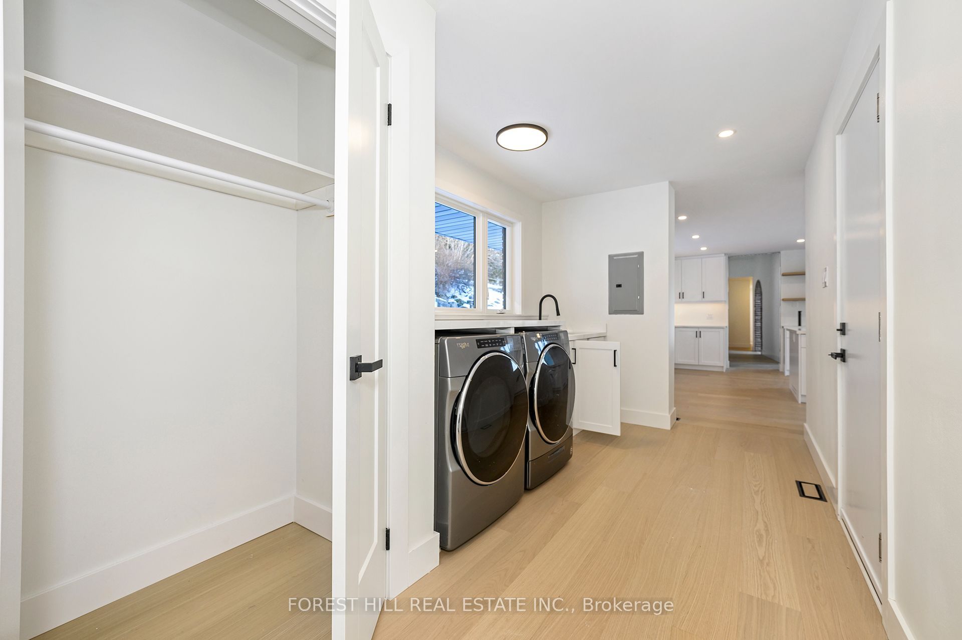 7139 Appleby Line Property Photo 28