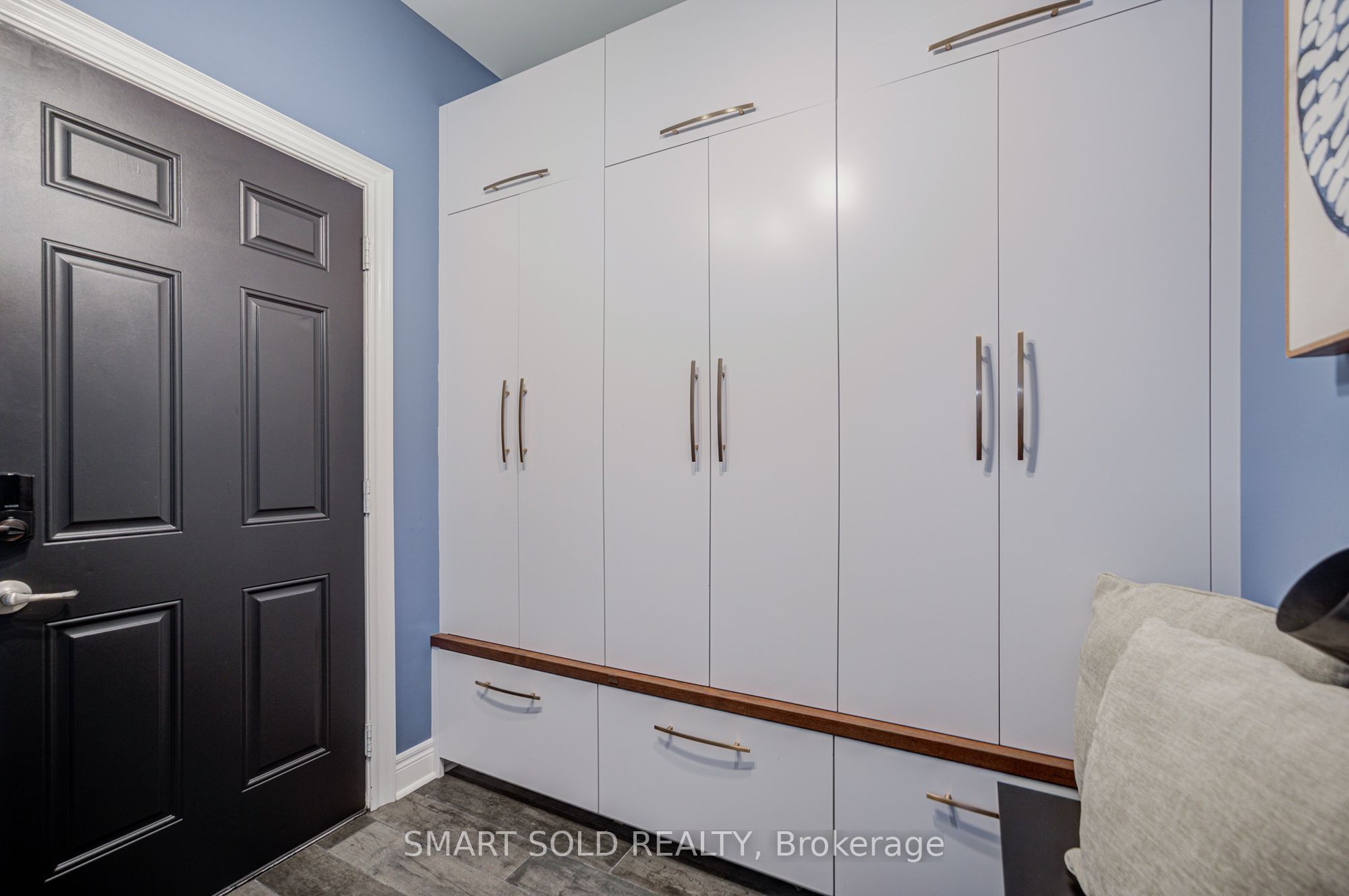 75 Hoey Crescent Property Photo 24