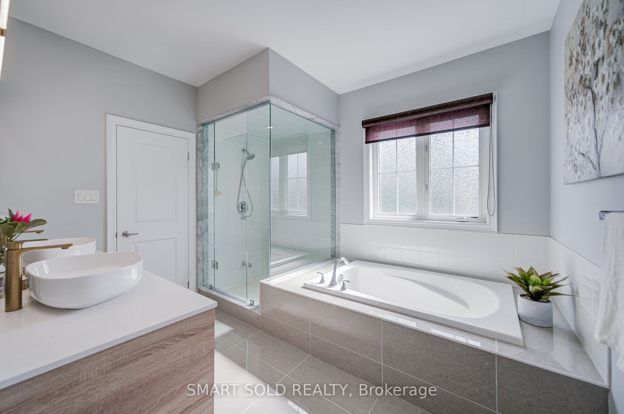 75 Hoey Crescent Property Photo 34