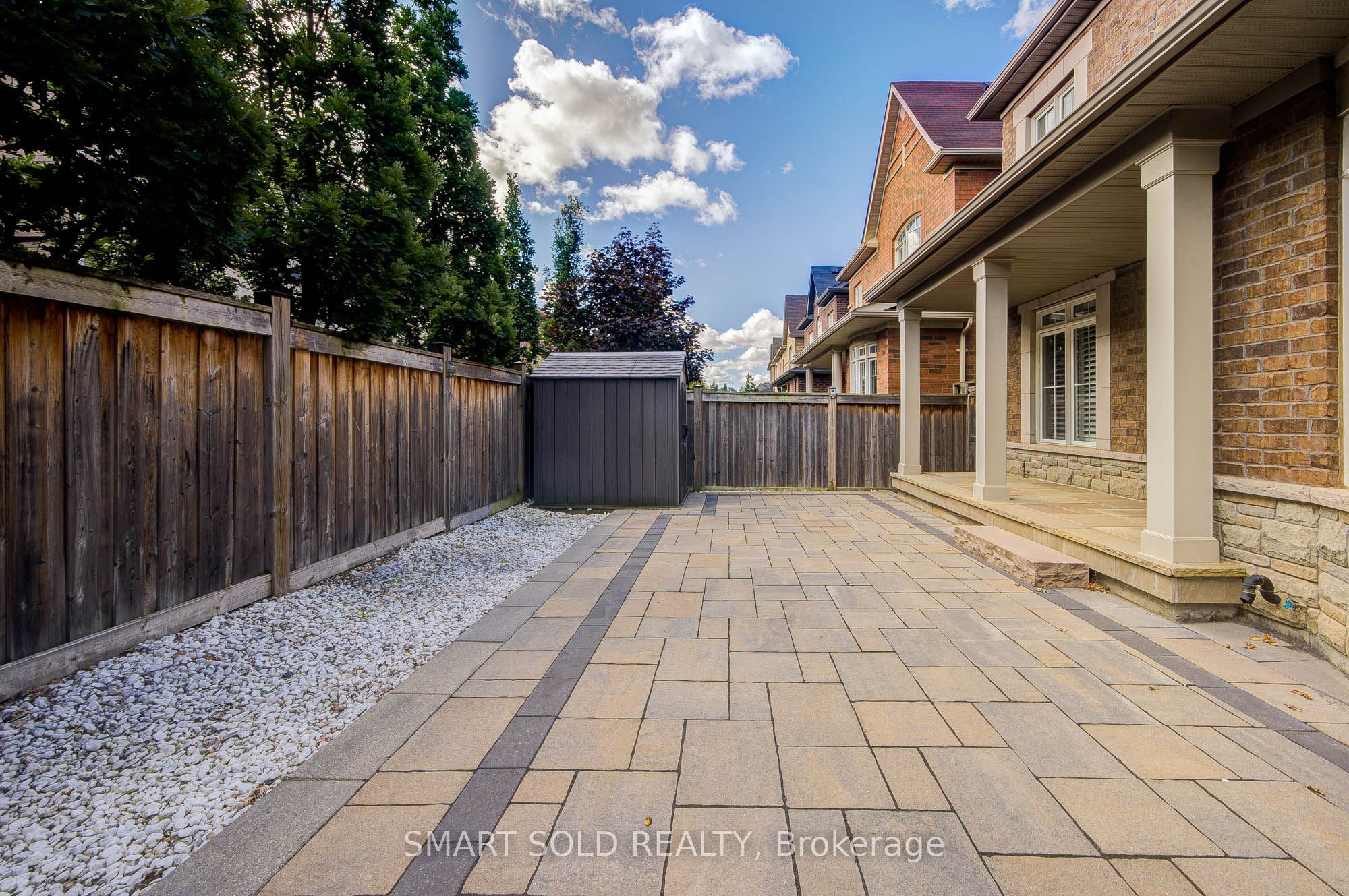 75 Hoey Crescent Property Photo 50