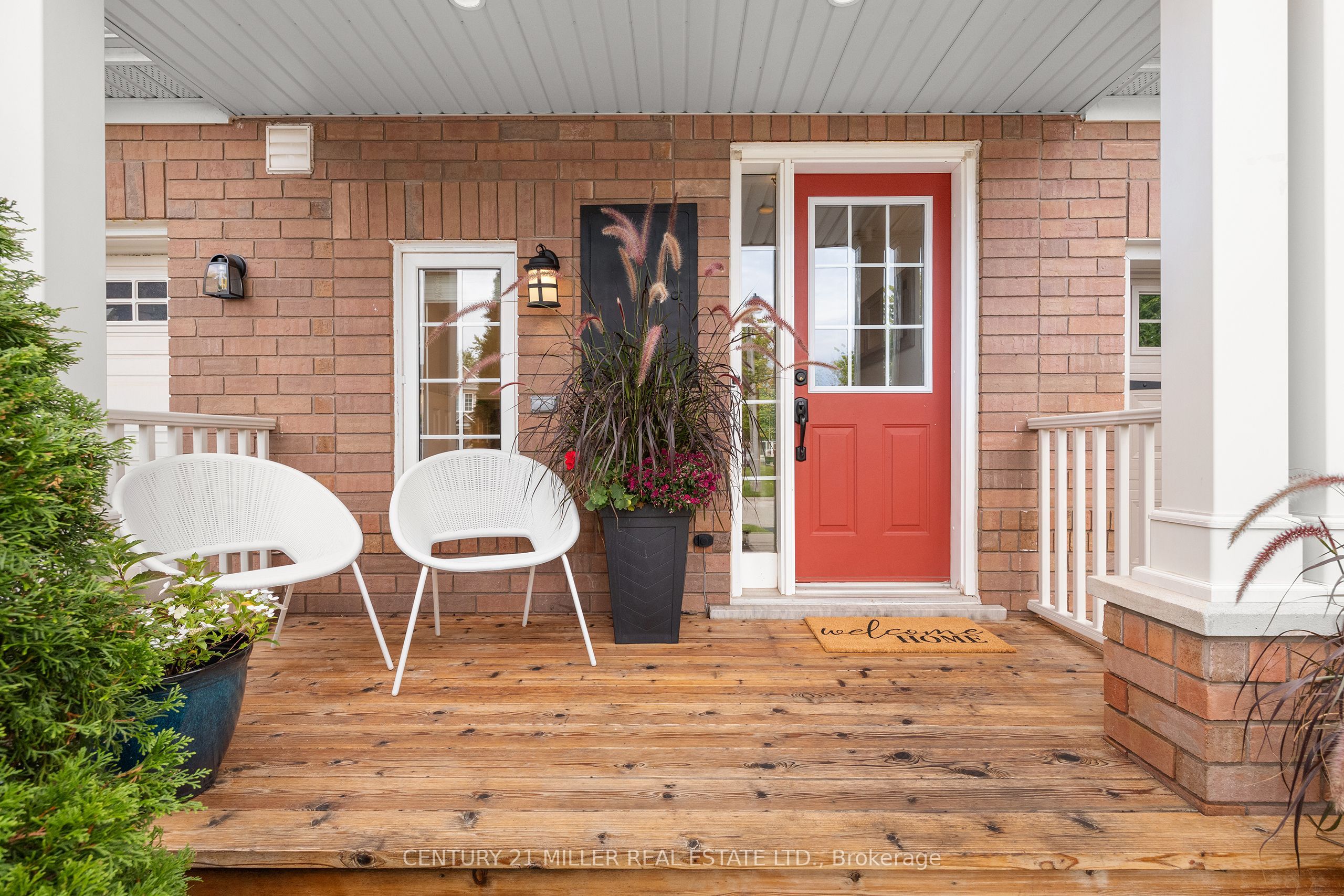 2495 Wooden Hill Circle Property Photo 3