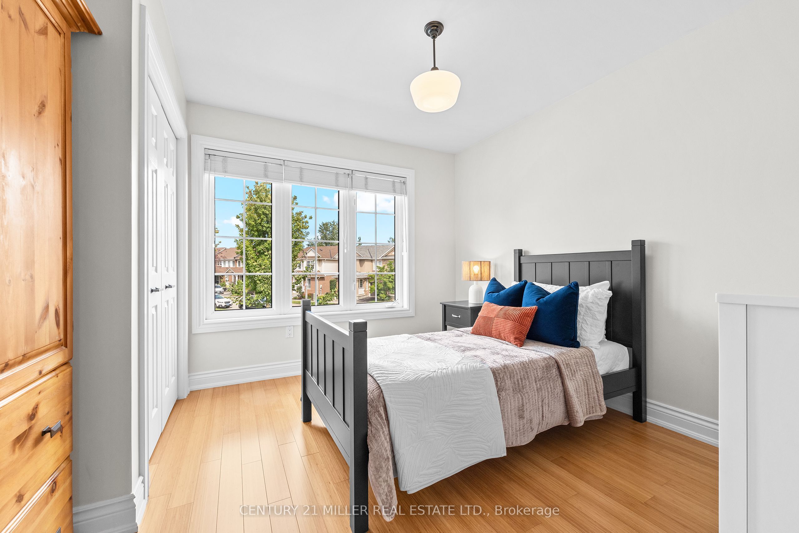2495 Wooden Hill Circle Property Photo 17