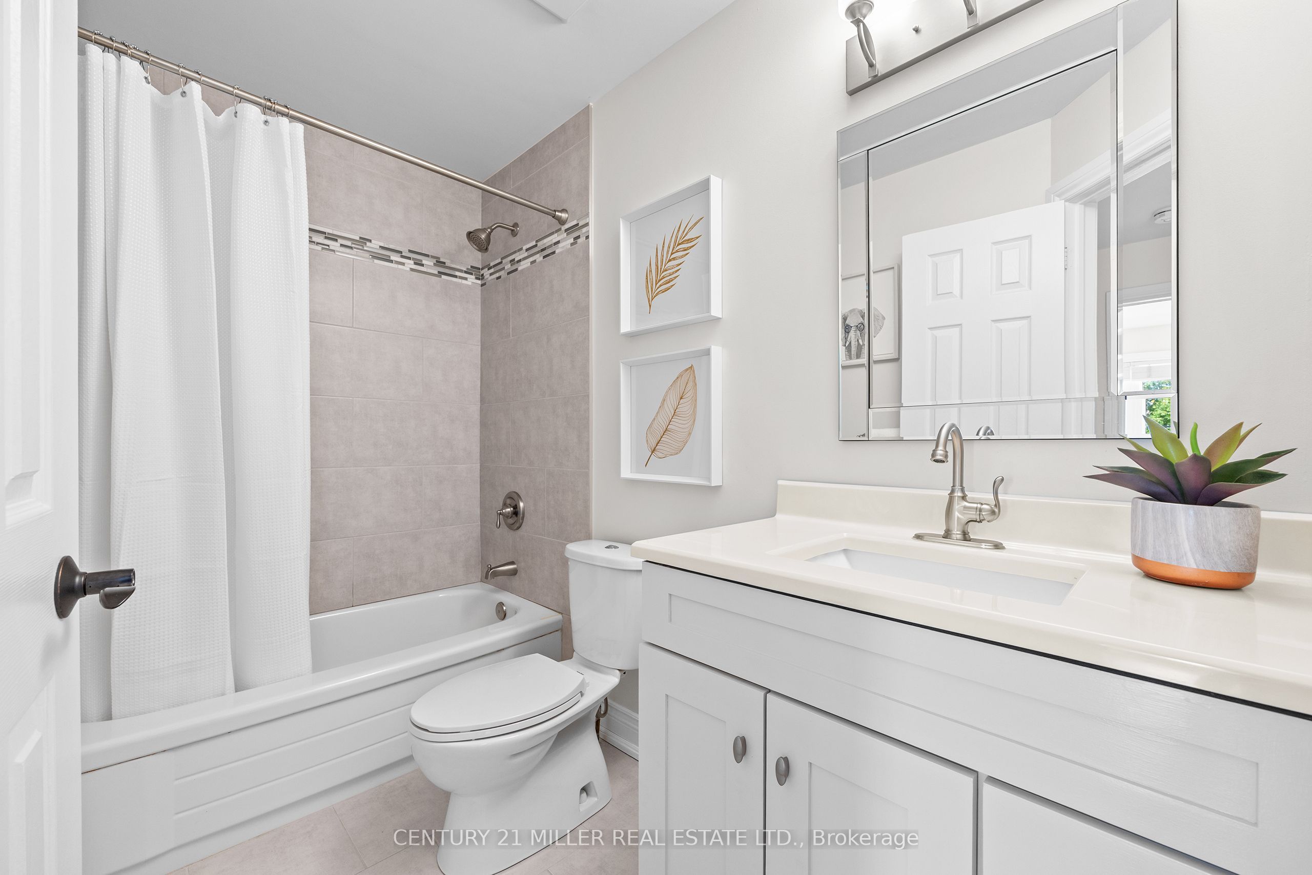 2495 Wooden Hill Circle Property Photo 19