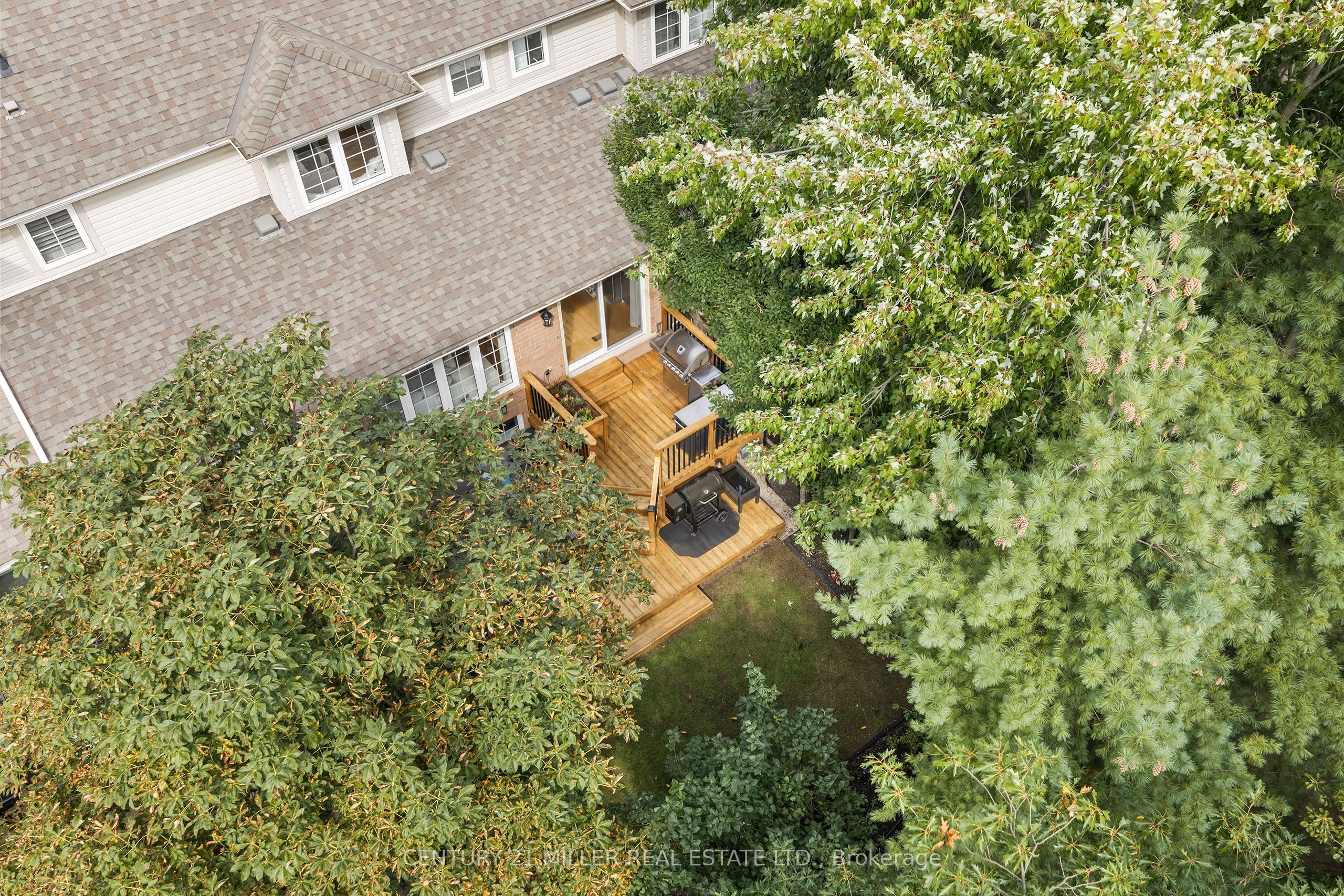 2495 Wooden Hill Circle Property Photo 25