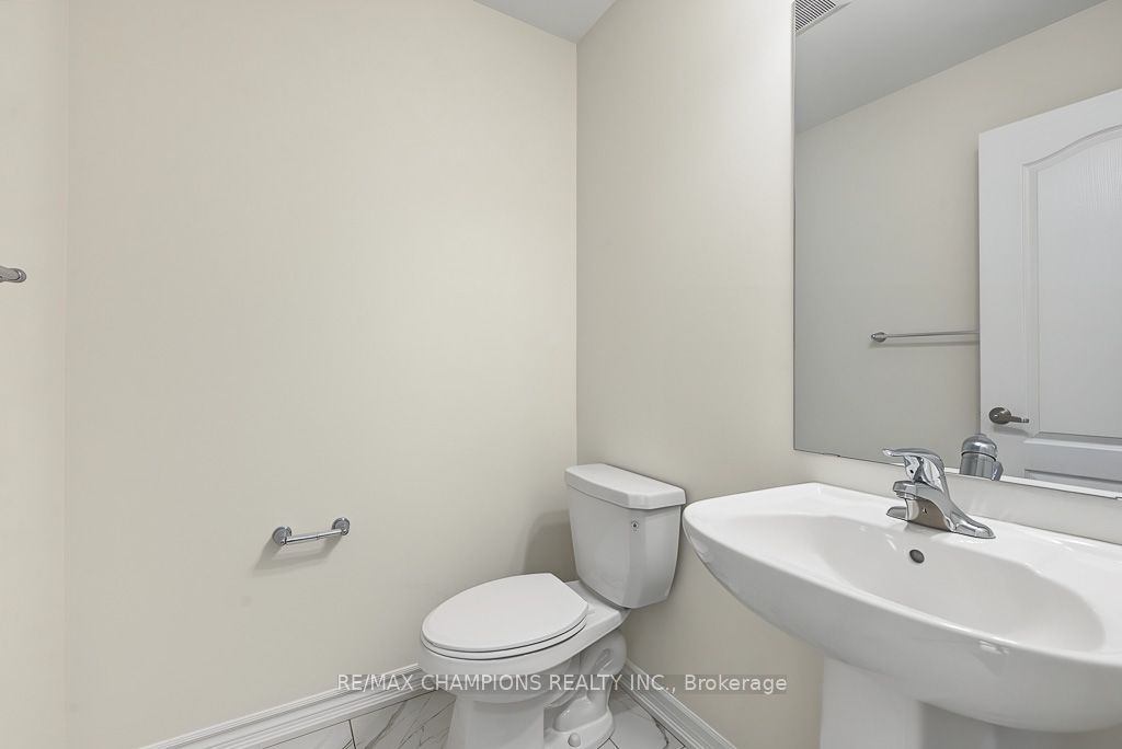 4 Arcola Street Property Photo 10