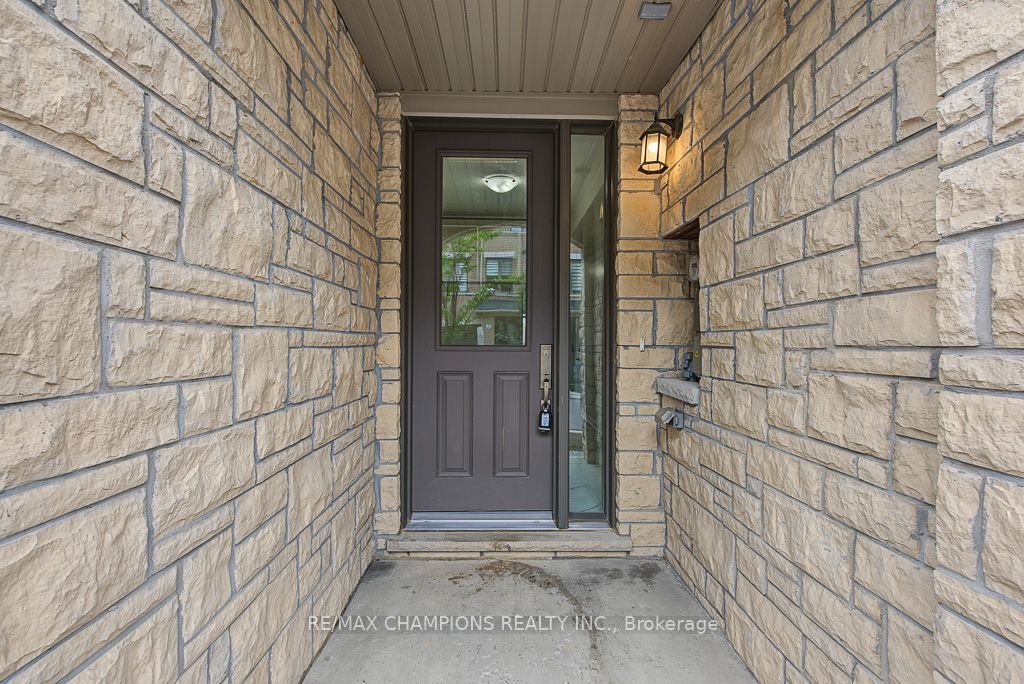 4 Arcola Street Property Photo 24