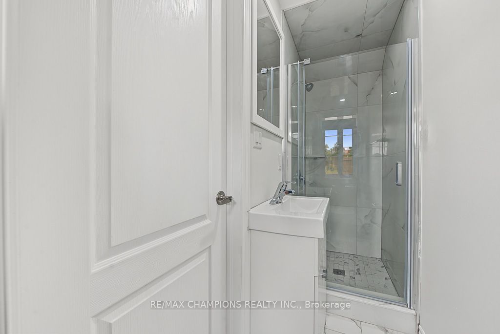 4 Arcola Street Property Photo 28
