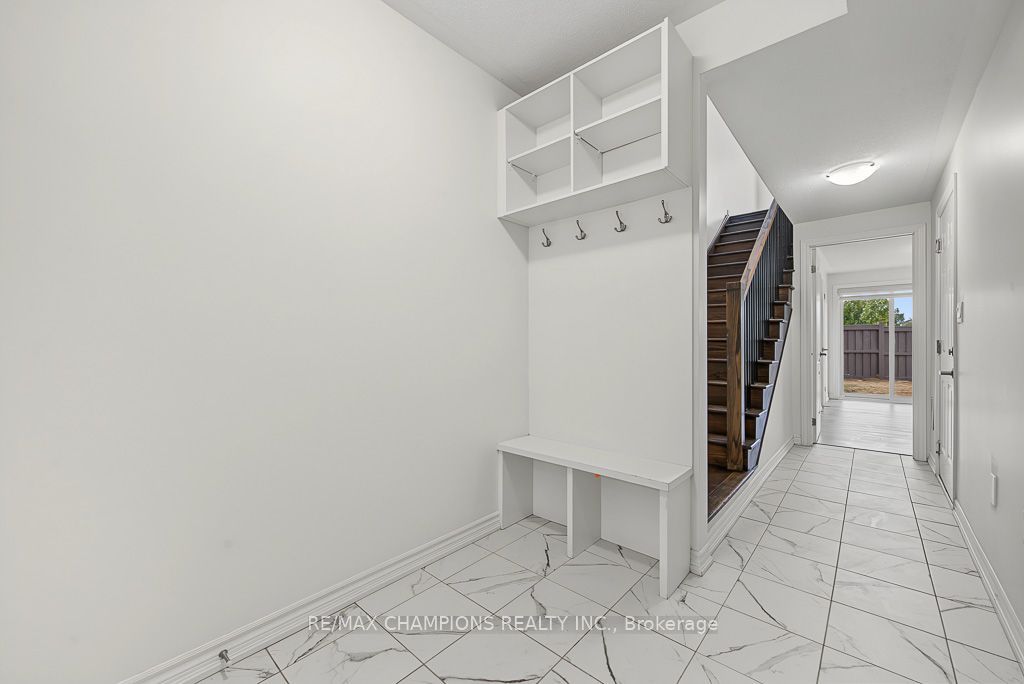 4 Arcola Street Property Photo 32