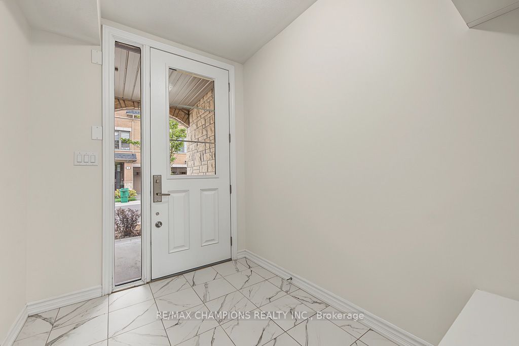 4 Arcola Street Property Photo 33