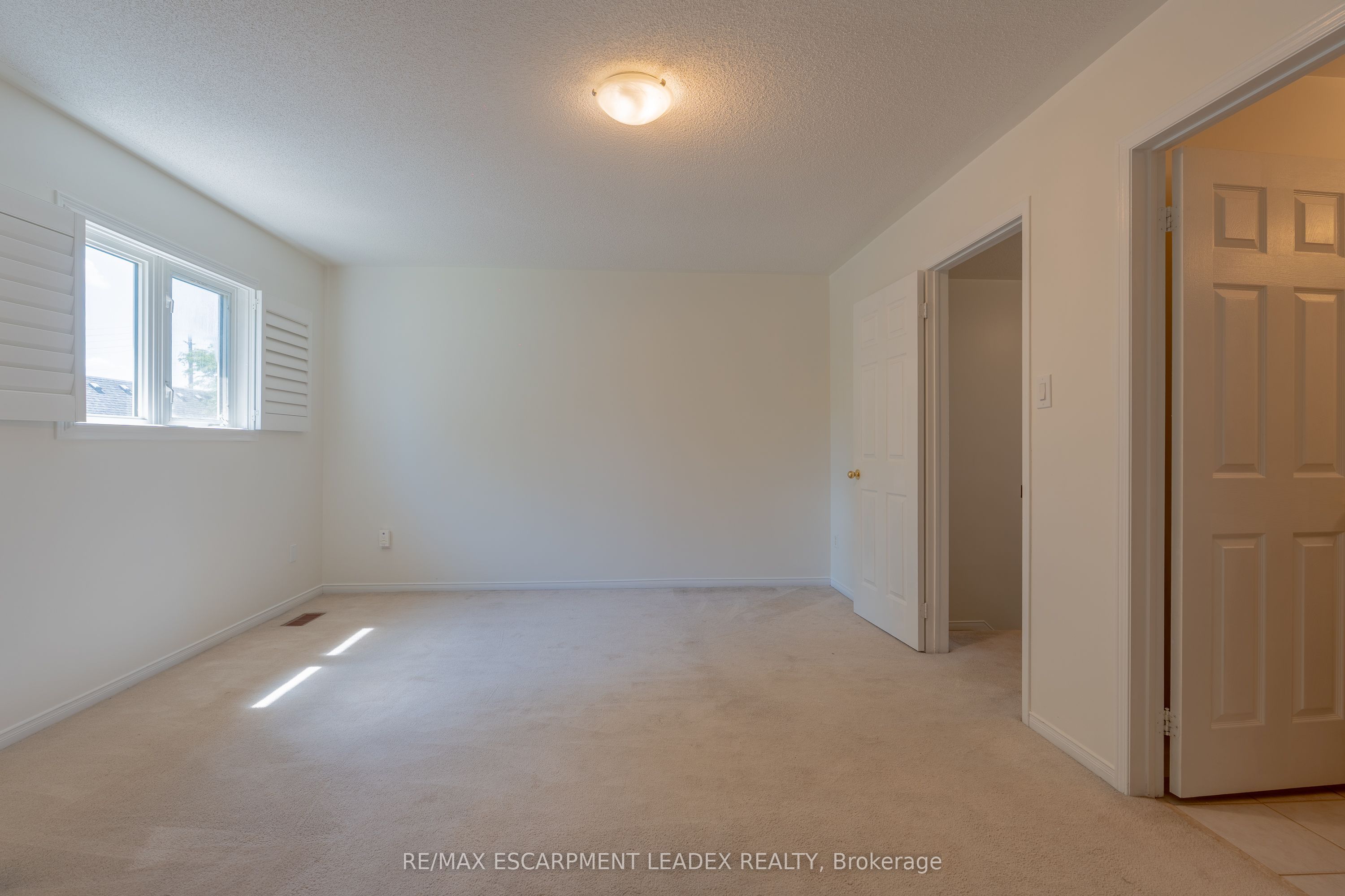 4008 Berton Avenue Property Photo 24