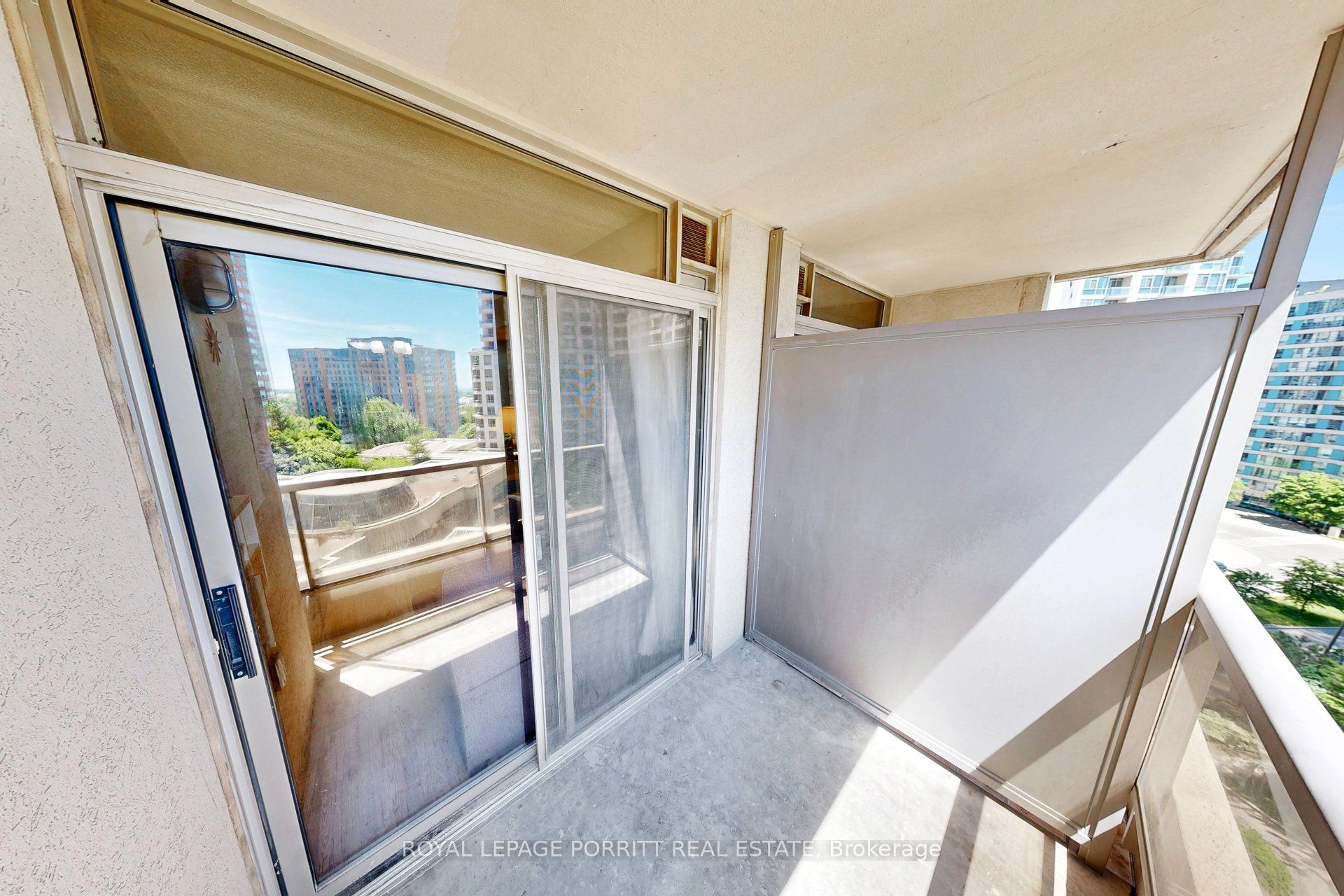 3888 Duke Of York Boulevard 927 Property Photo 25