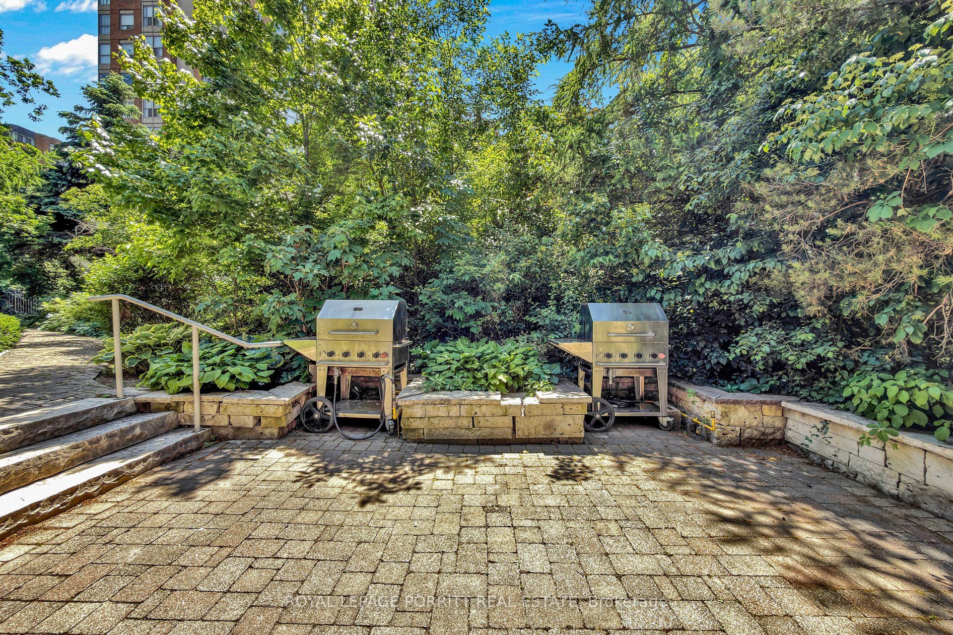 3888 Duke Of York Boulevard 927 Property Photo 41