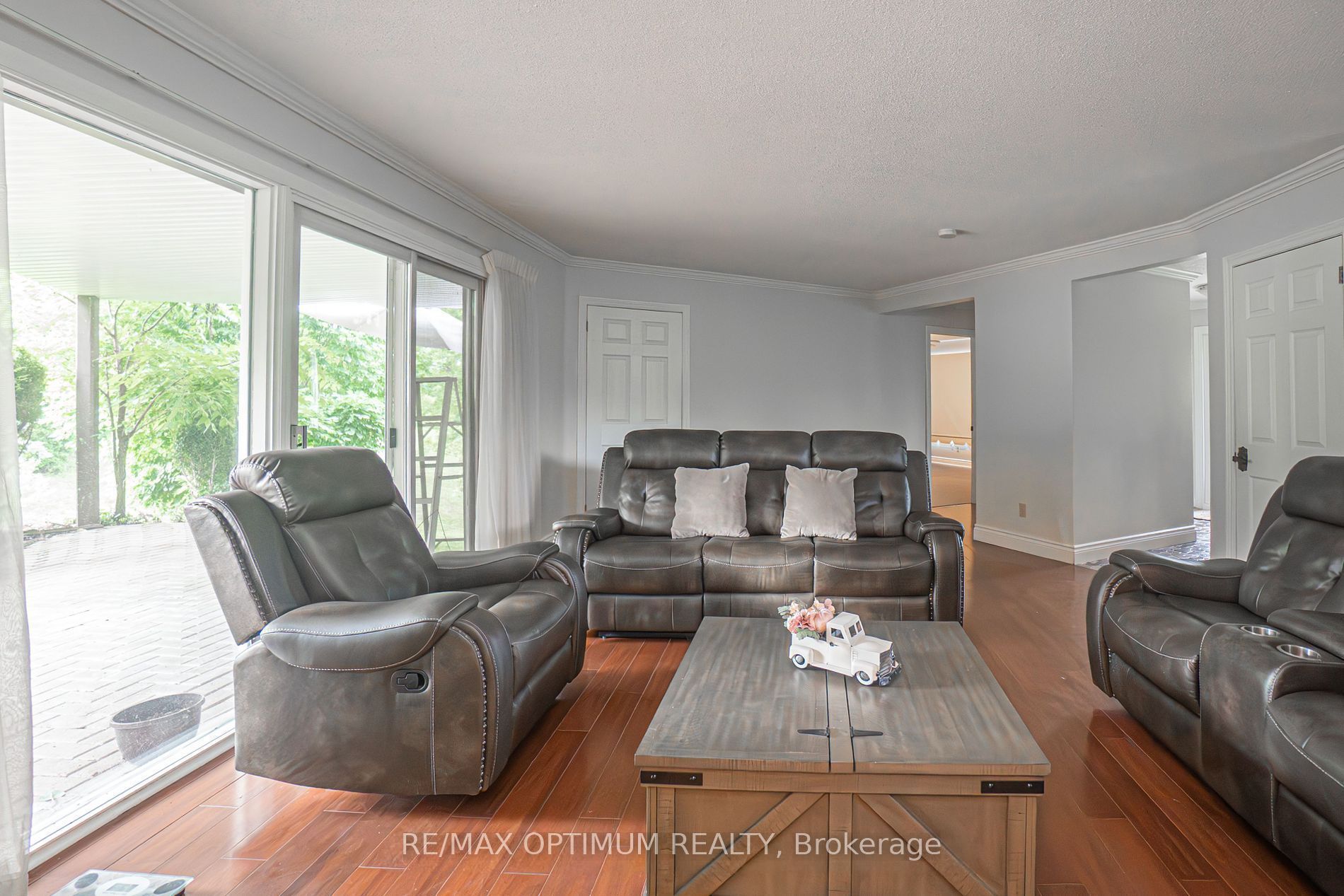 10799 15 Side Road Property Photo 9
