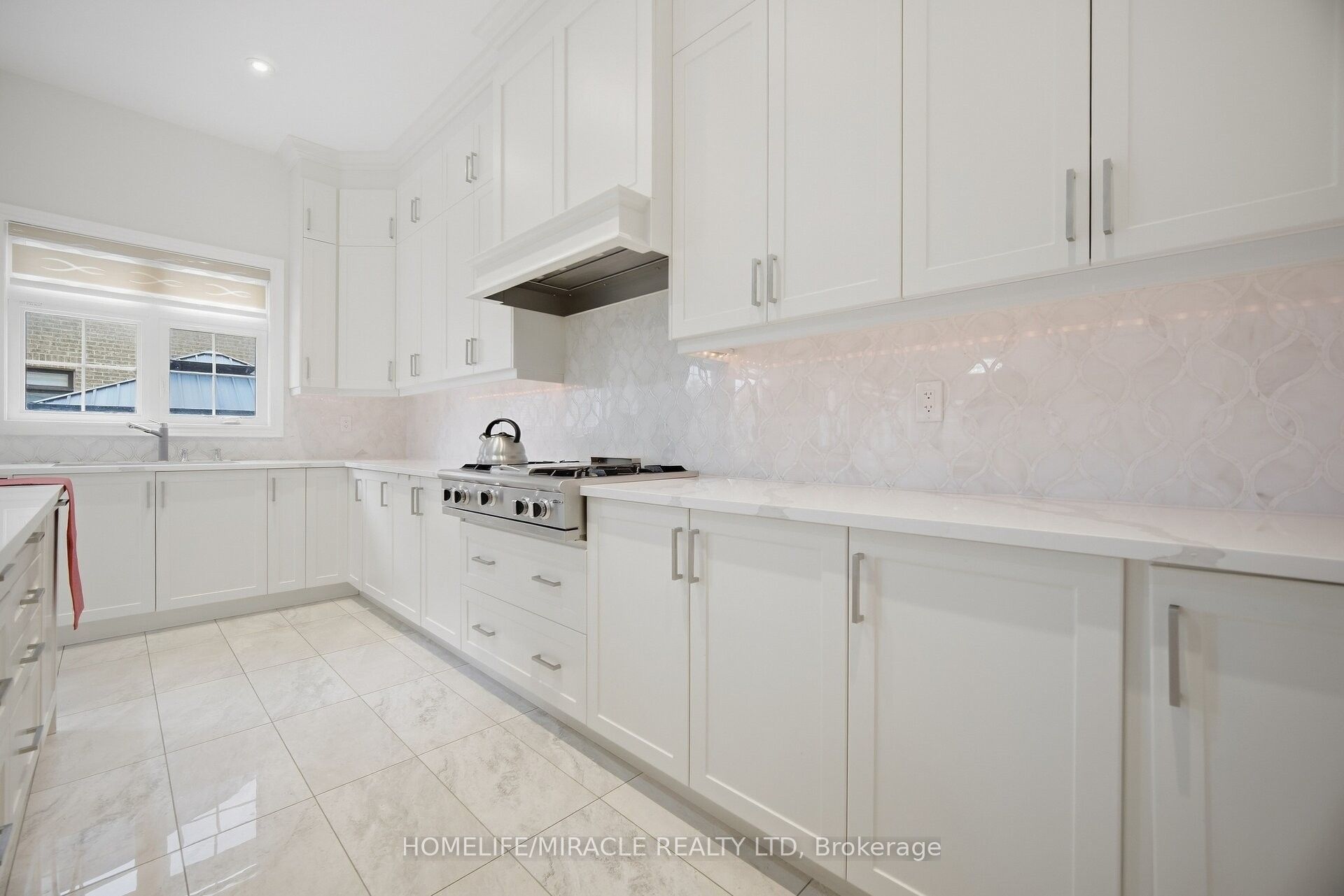 7 Anatolia Street Property Photo 11