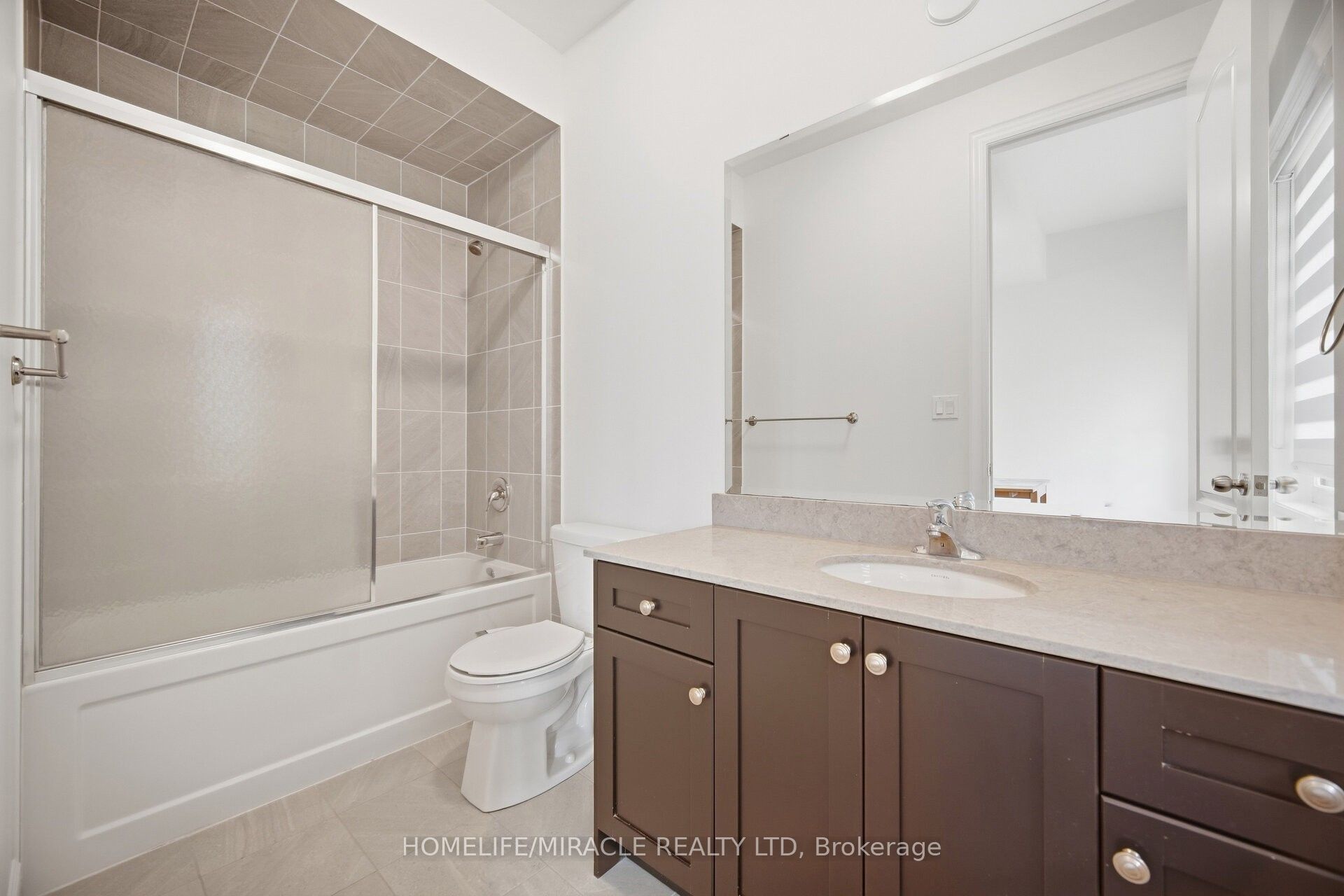 7 Anatolia Street Property Photo 28