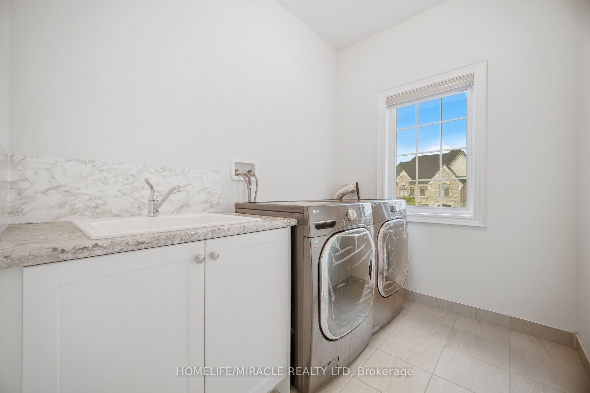 7 Anatolia Street Property Photo 30