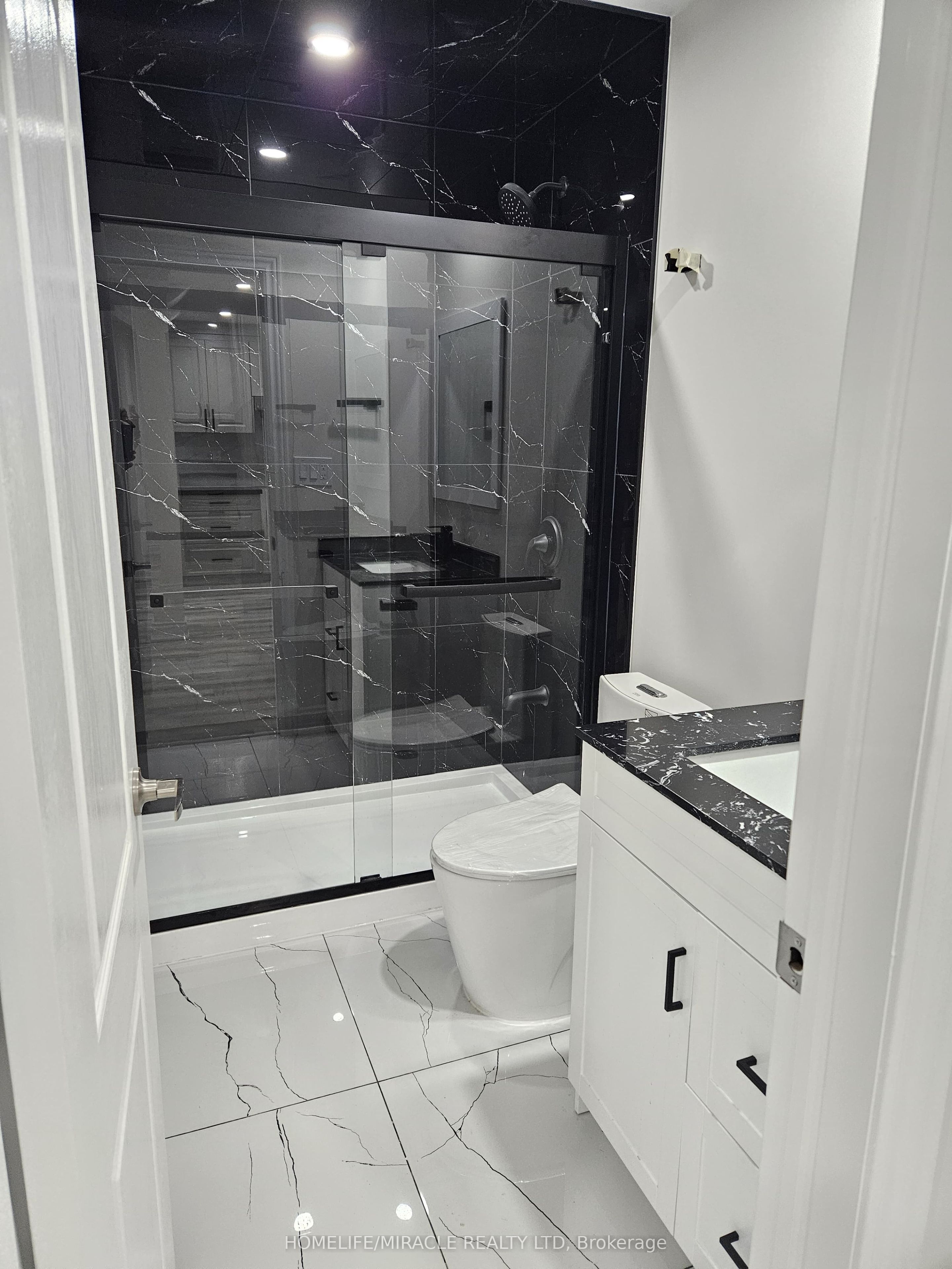 7 Anatolia Street Property Photo 33
