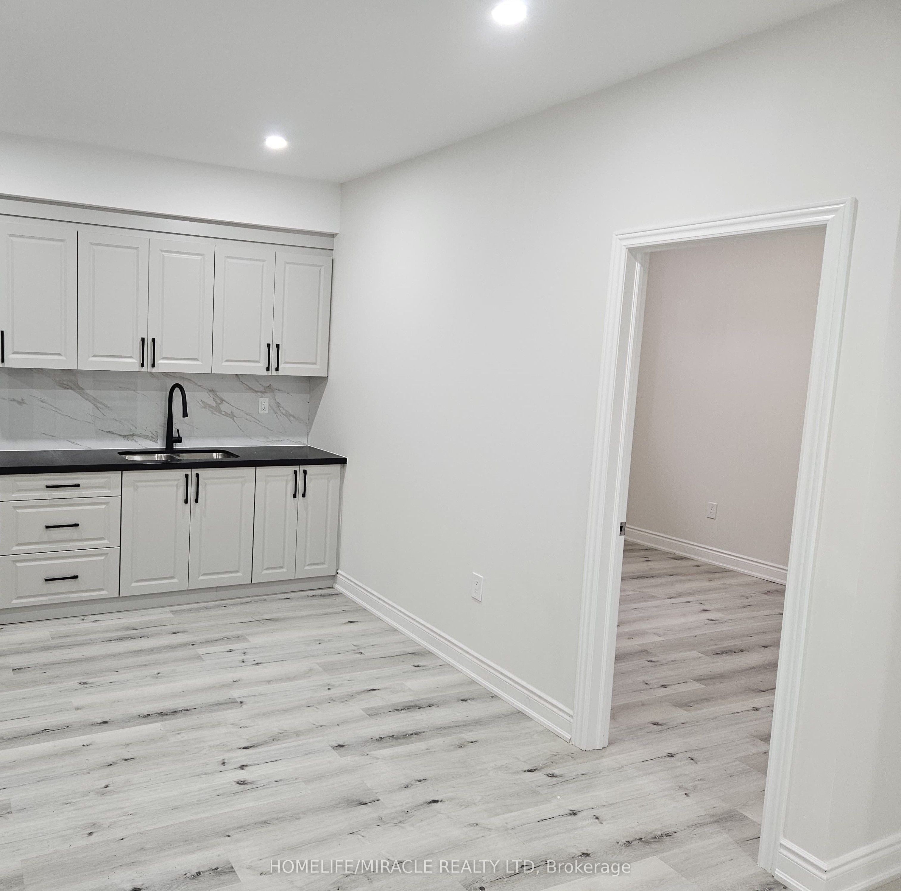 7 Anatolia Street Property Photo 36