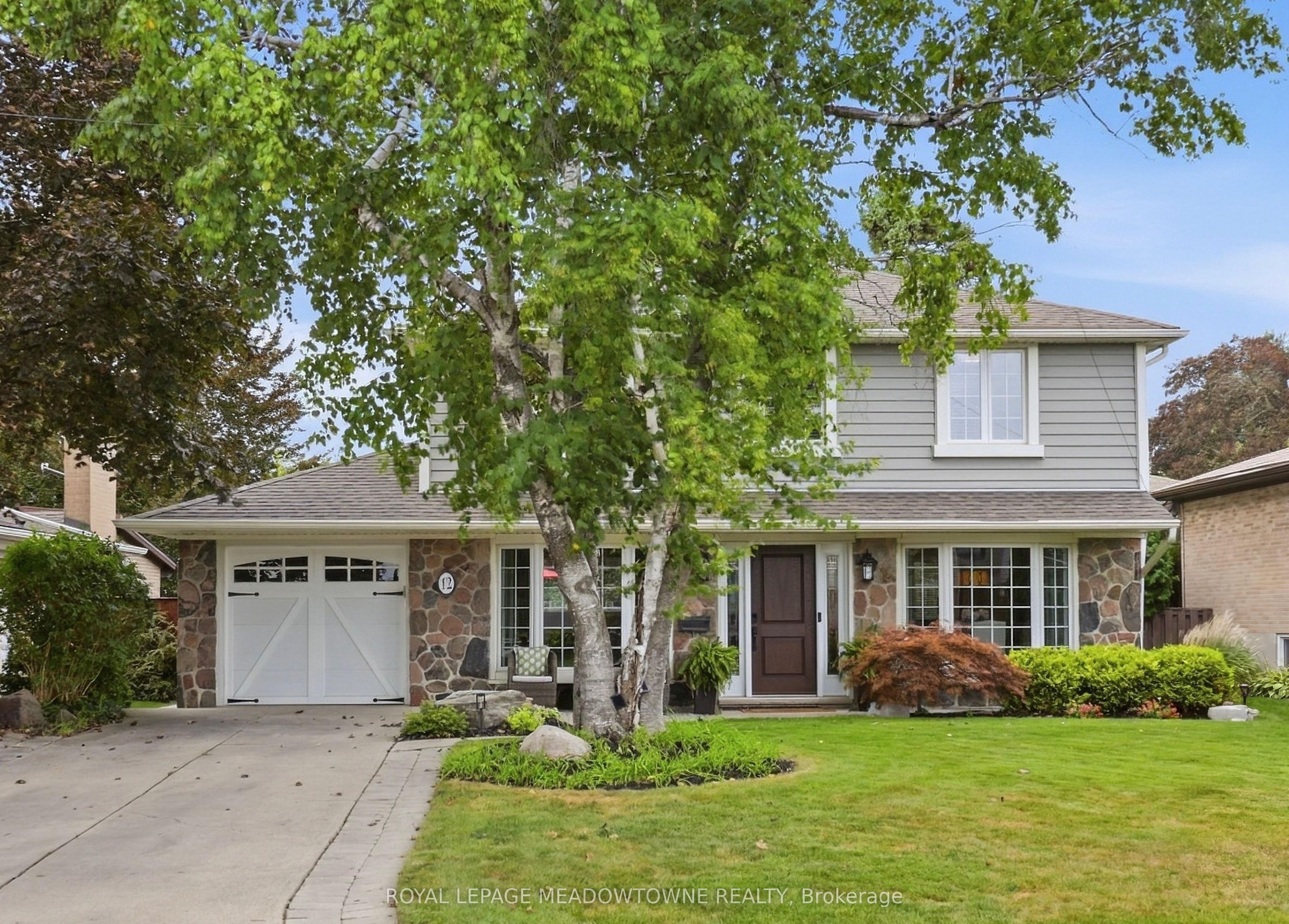 12 Cheltenham Court Property Photo 2