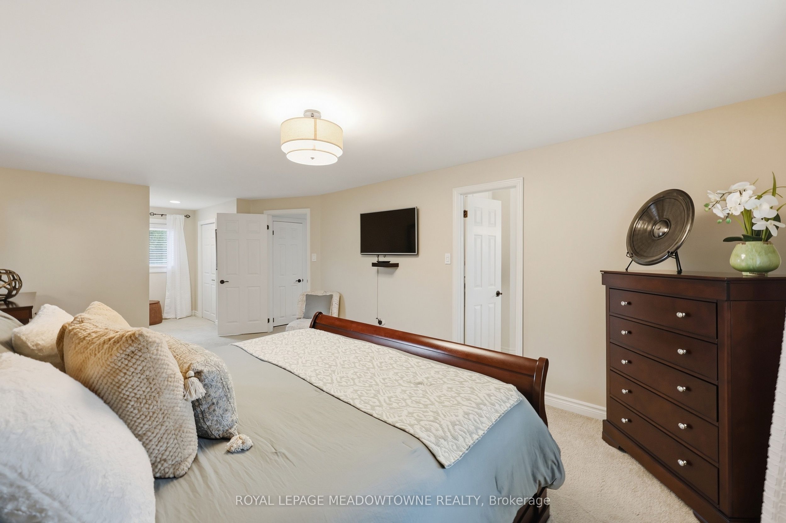 12 Cheltenham Court Property Photo 21