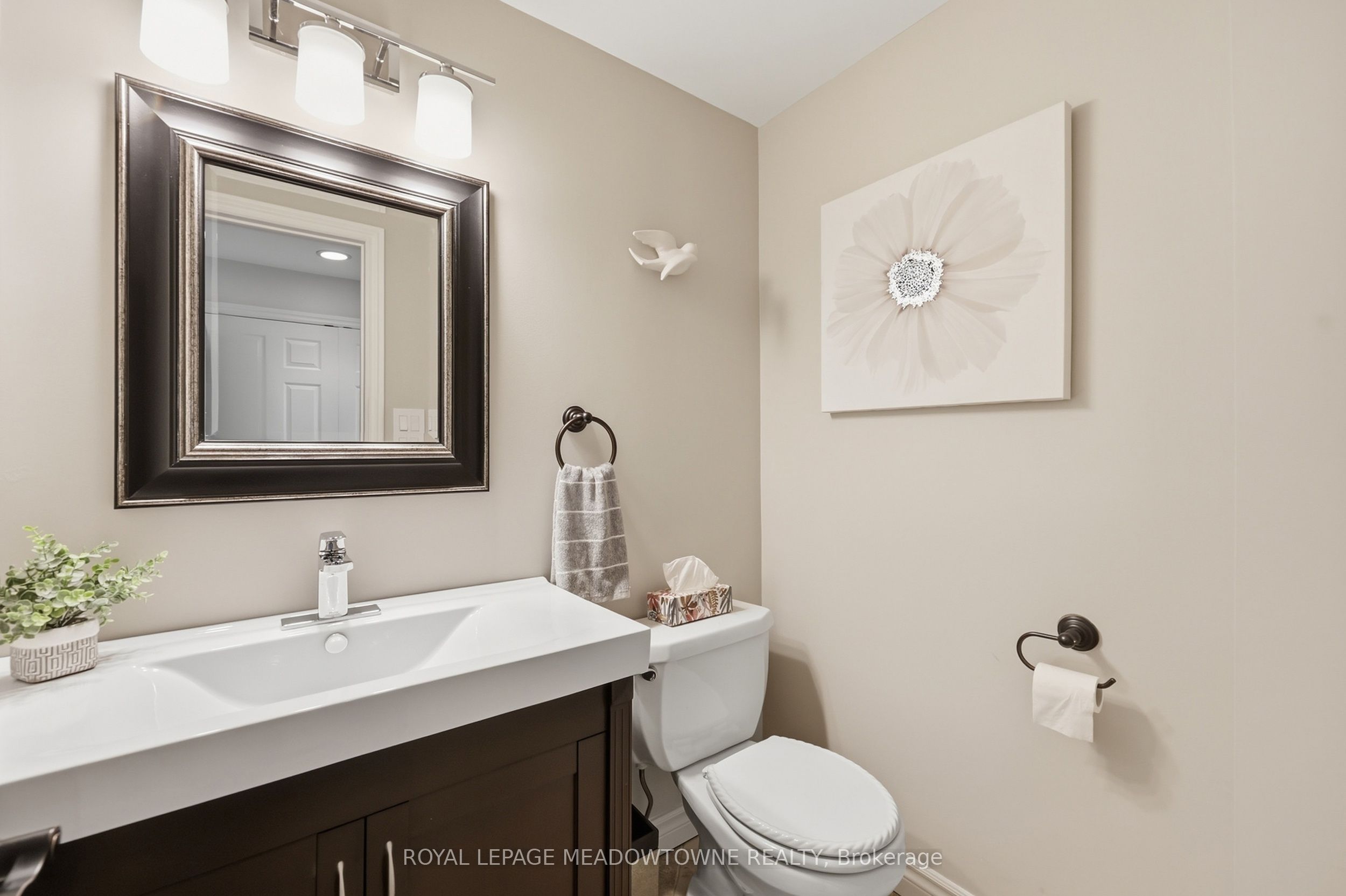 12 Cheltenham Court Property Photo 25