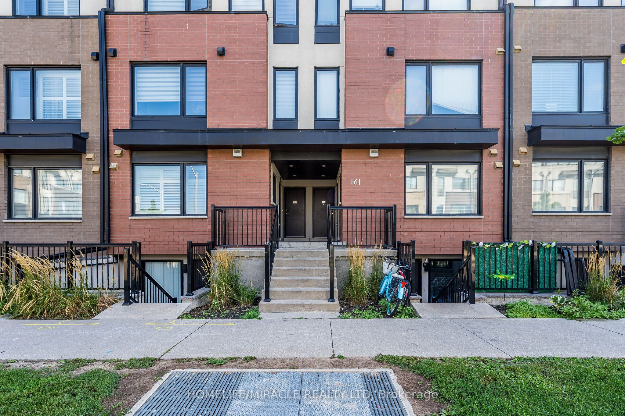 161 William Duncan Road 8