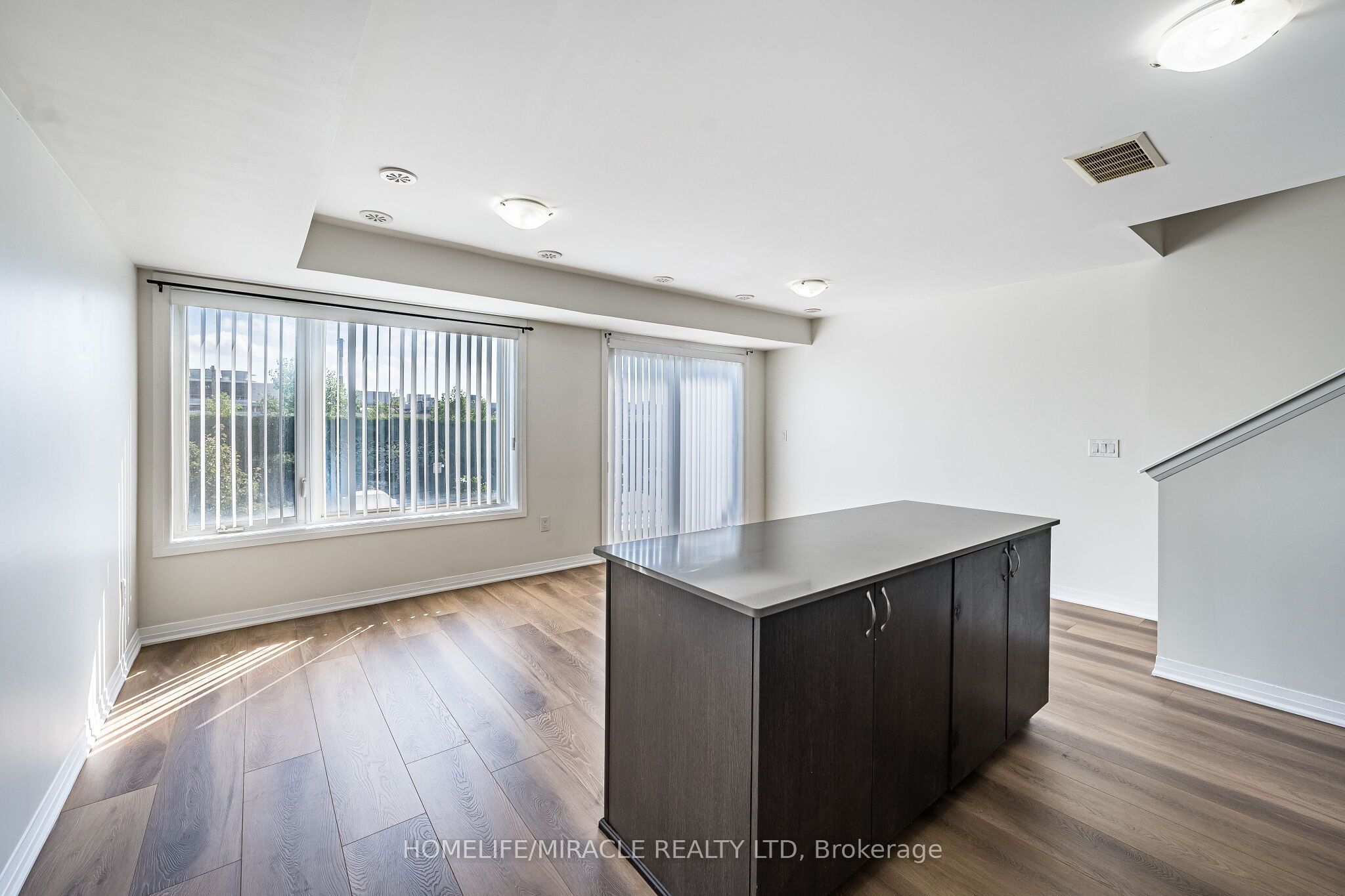 161 William Duncan Road 8 Property Photo 10